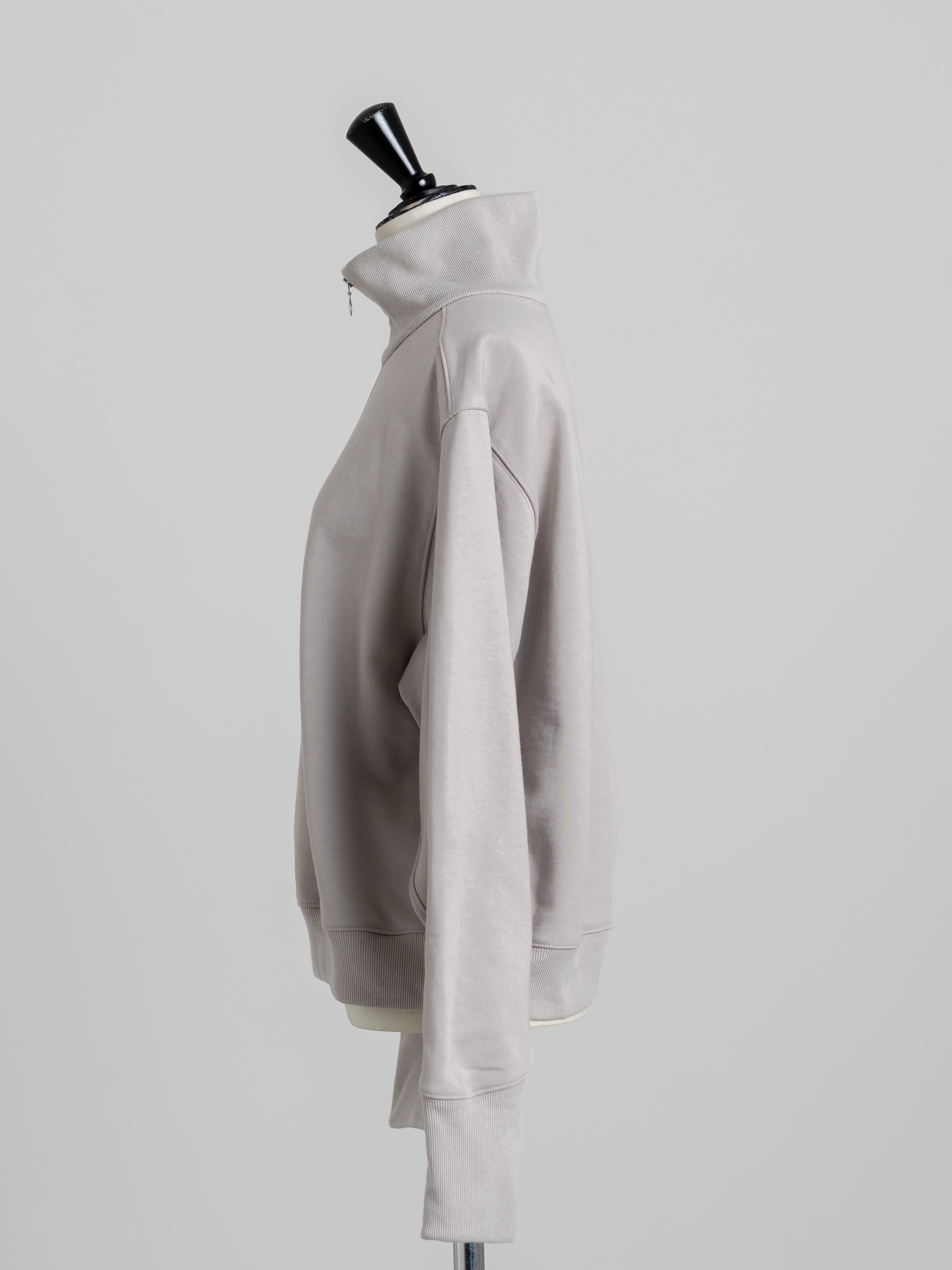 【PRE ORDER】HALF ZIP SWEAT