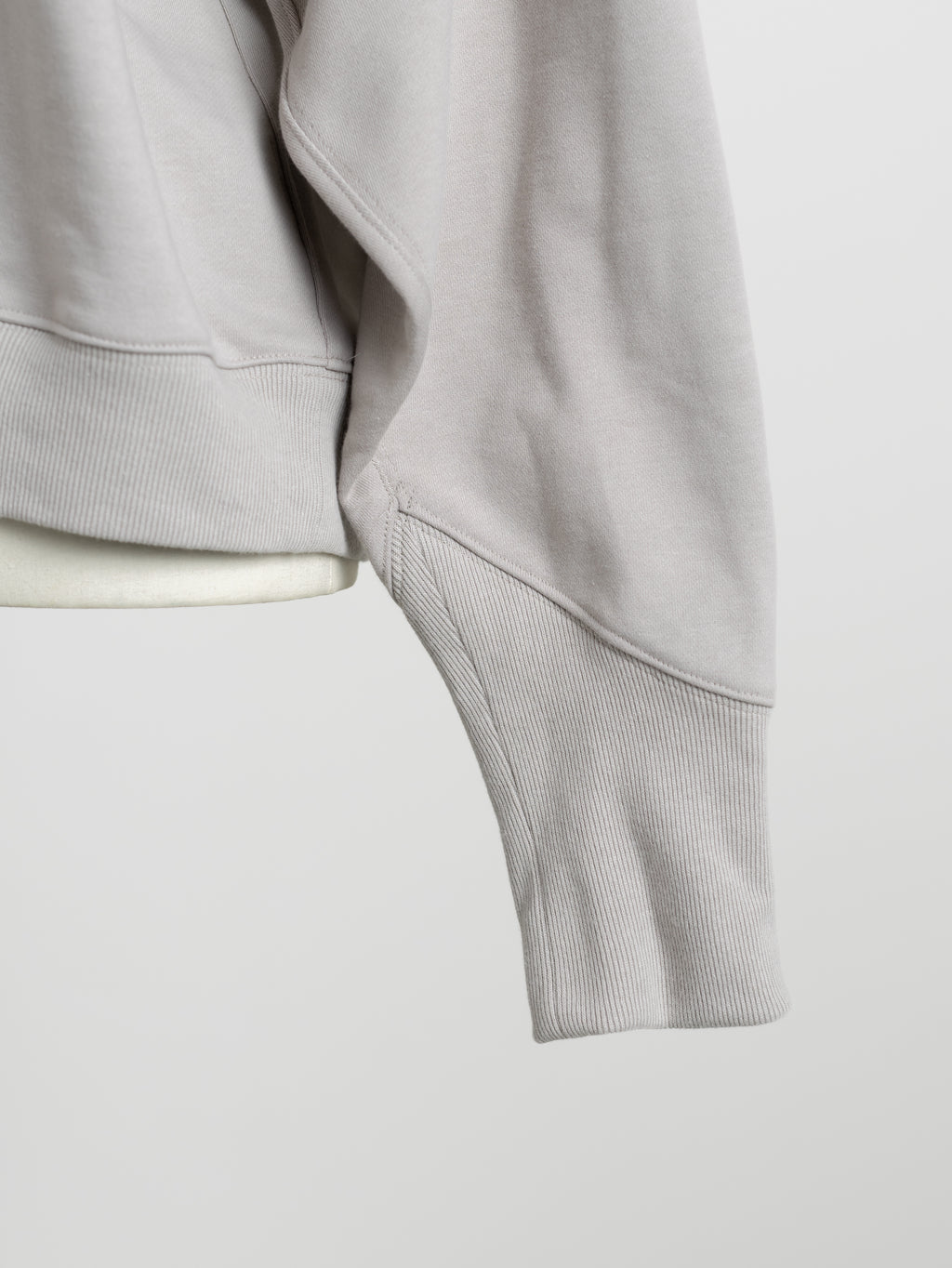 【PRE ORDER】HALF ZIP SWEAT