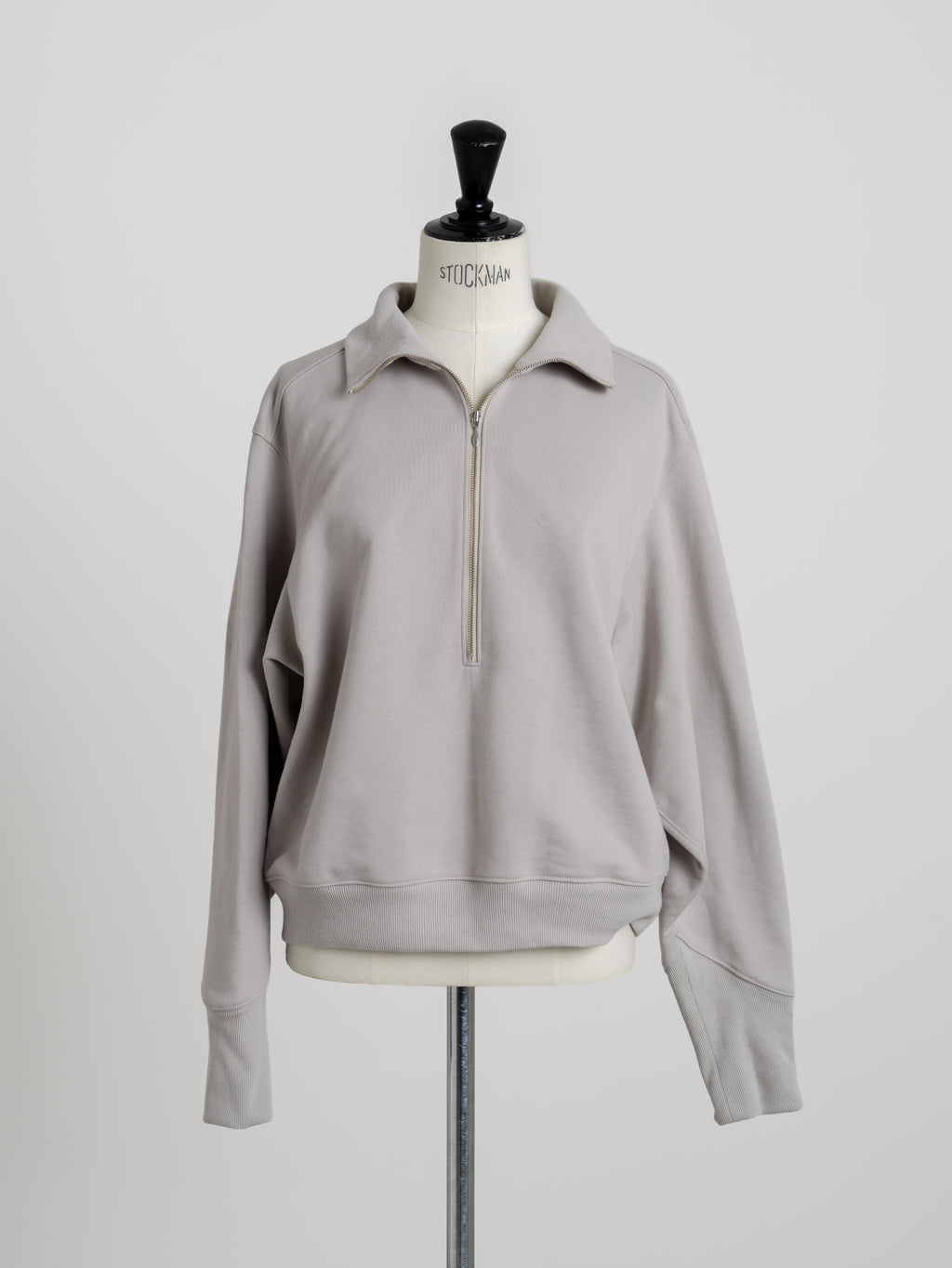 【PRE ORDER】HALF ZIP SWEAT