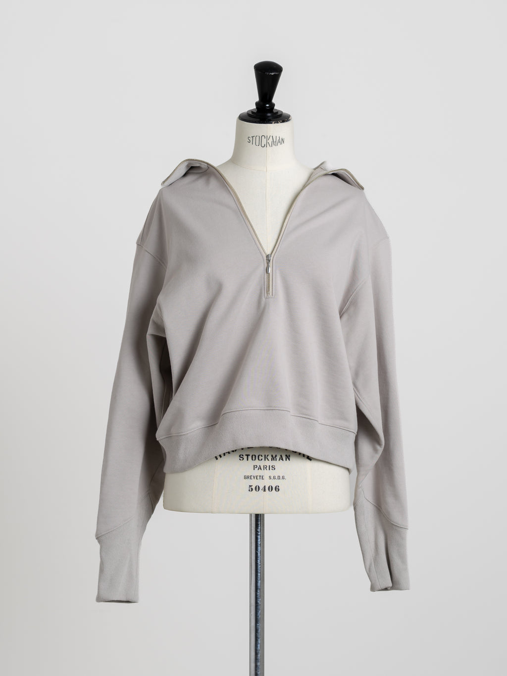 【PRE ORDER】HALF ZIP SWEAT