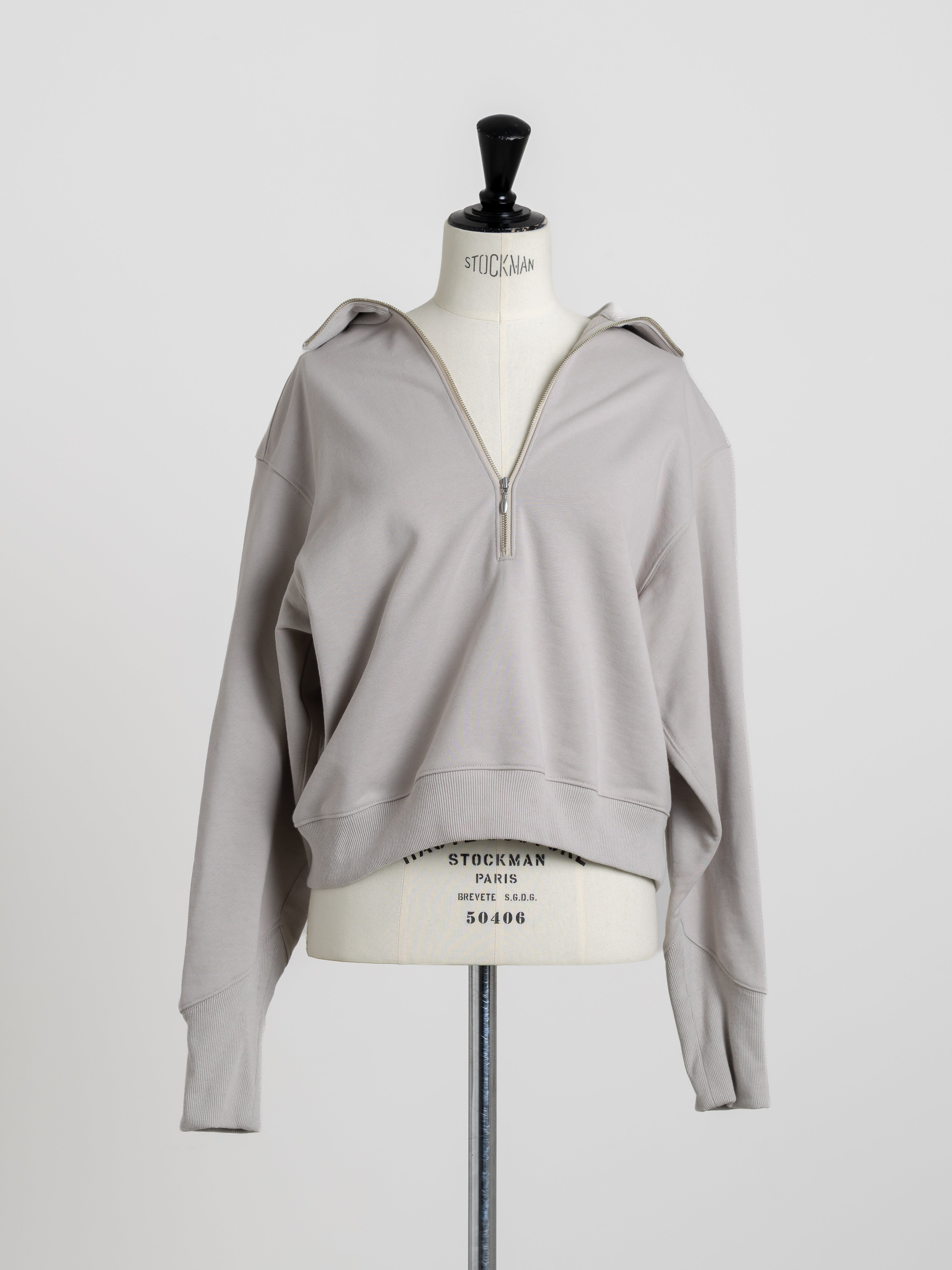 【PRE ORDER】HALF ZIP SWEAT