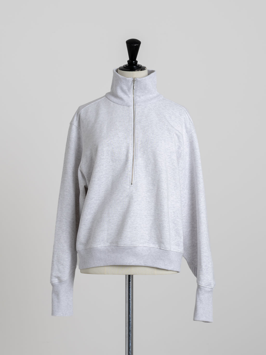 【PRE ORDER】HALF ZIP SWEAT