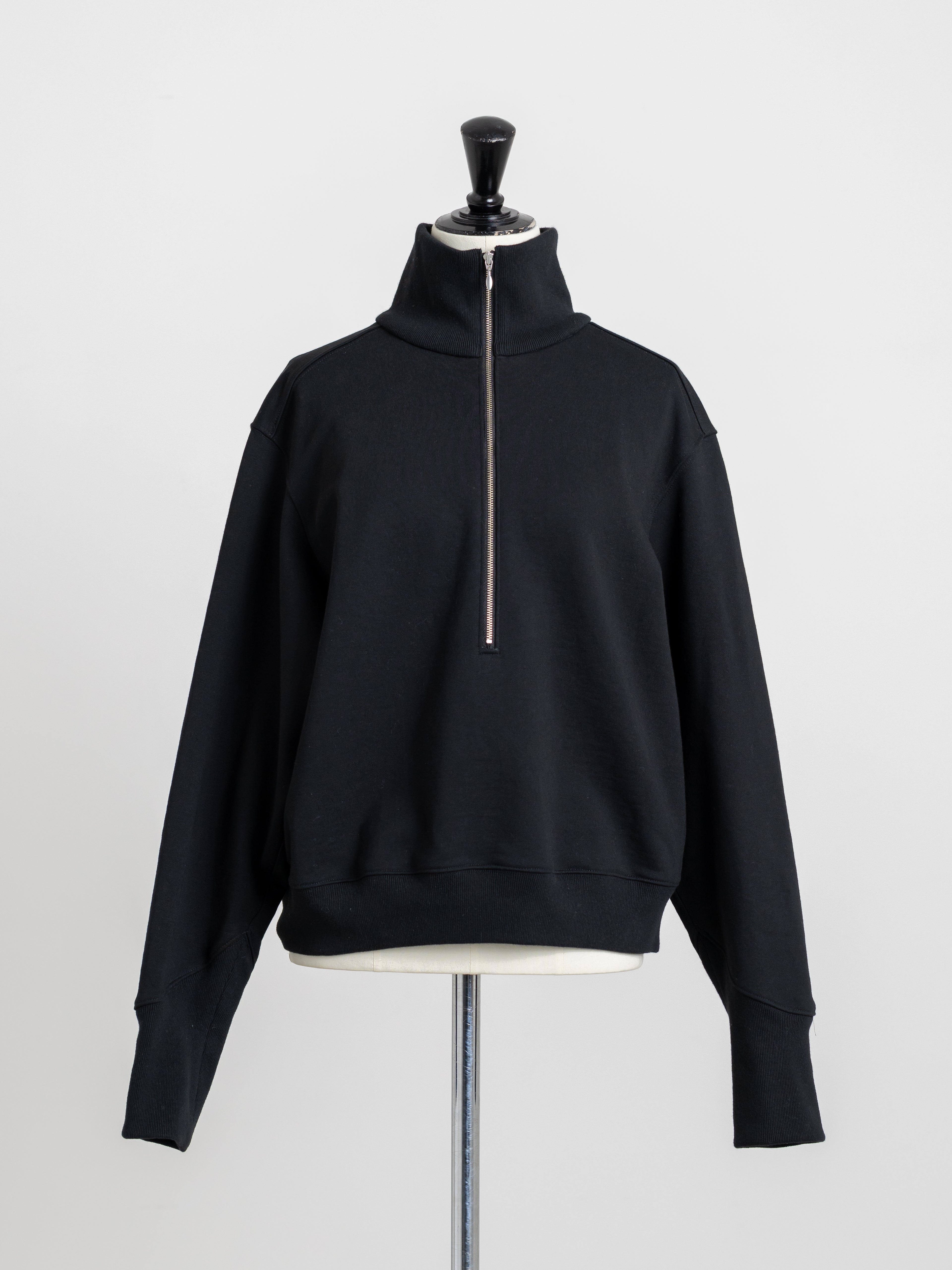 【PRE ORDER】HALF ZIP SWEAT