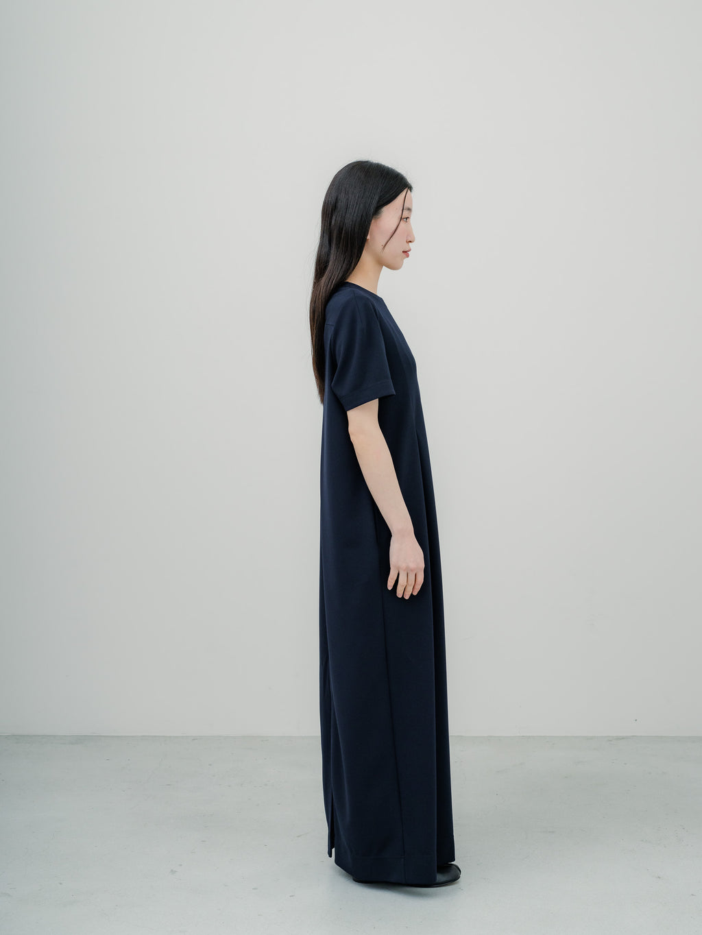 【PRE ORDER】SILKY TECH DRESS/Navy
