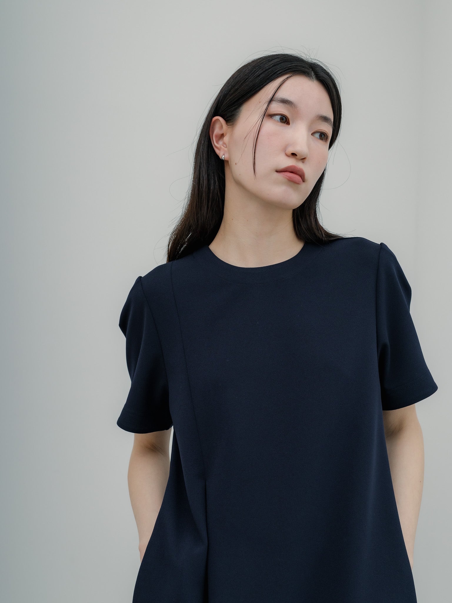 SILKY TECH DRESS/Navy – FREY.online