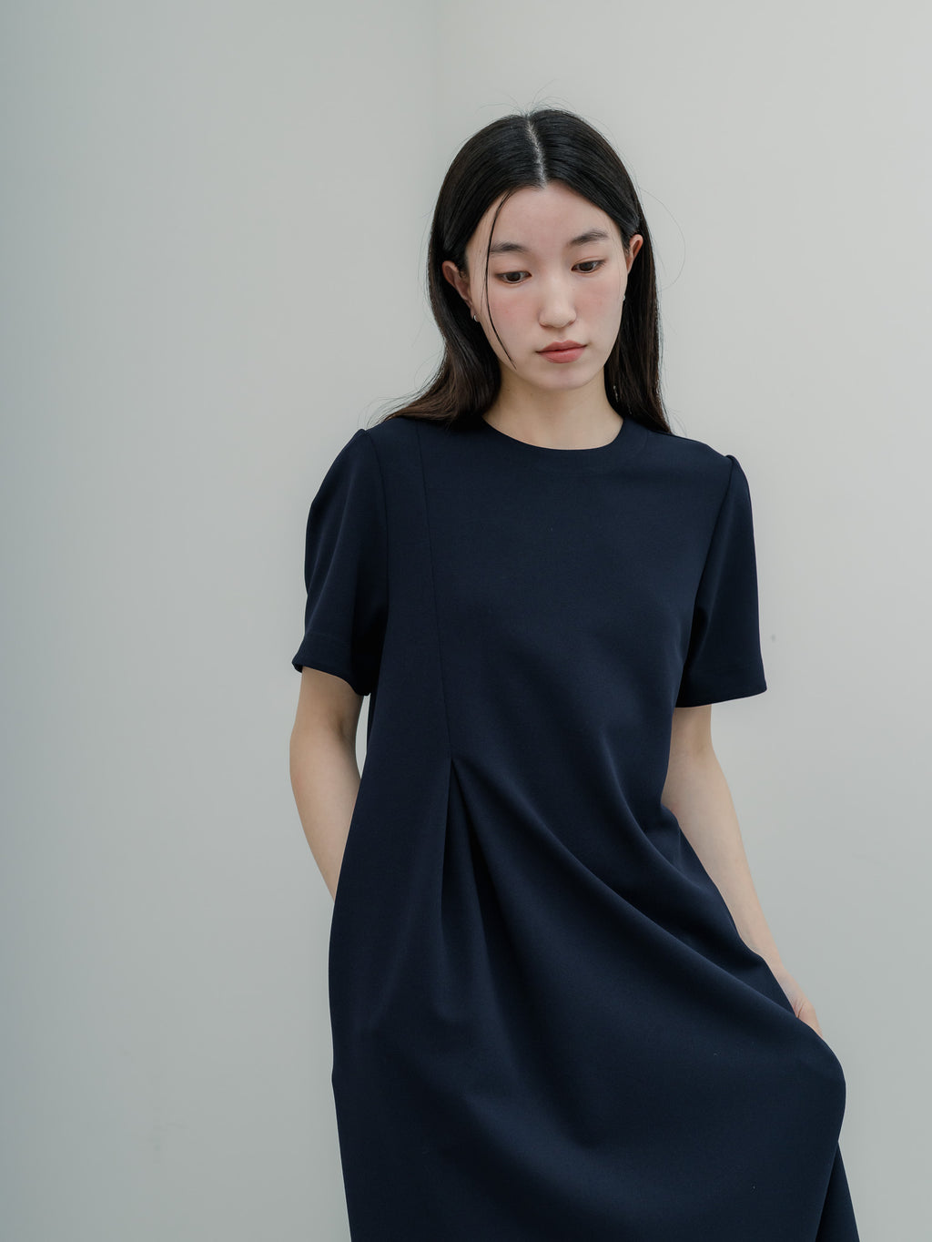 【PRE ORDER】SILKY TECH DRESS/Navy