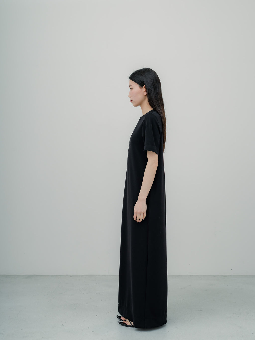 【PRE ORDER】SILKY TECH DRESS/Black
