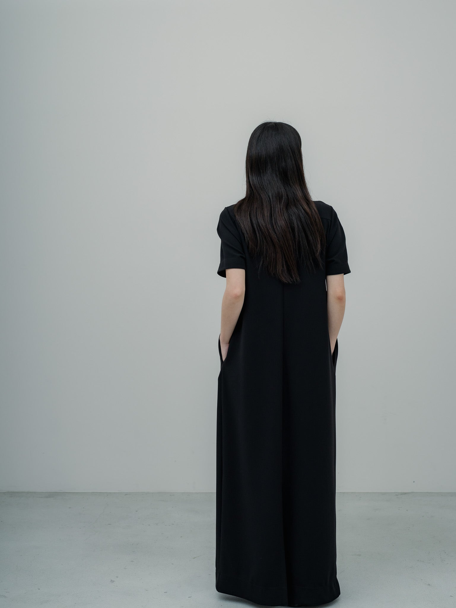 【PRE ORDER】SILKY TECH DRESS/Black