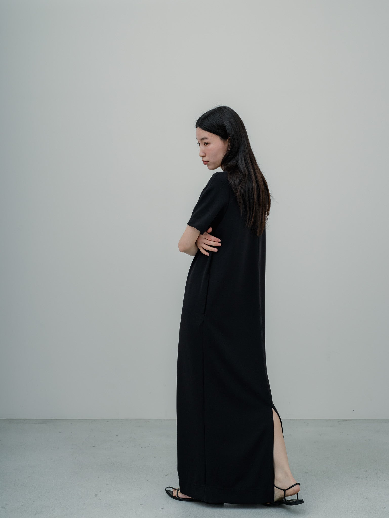 【PRE ORDER】SILKY TECH DRESS/Black