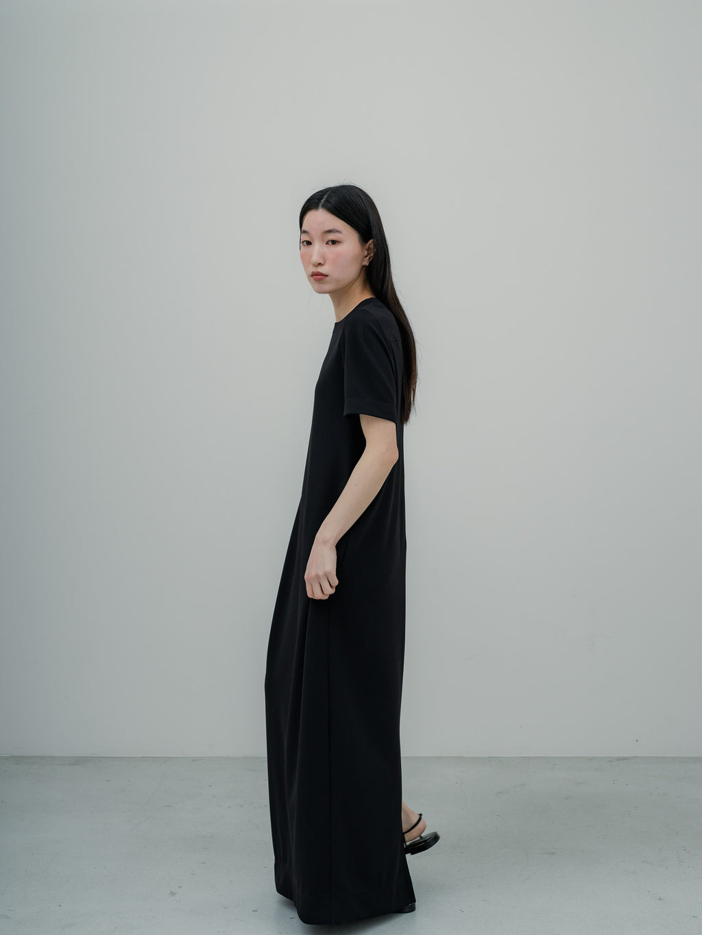 【PRE ORDER】SILKY TECH DRESS/Black
