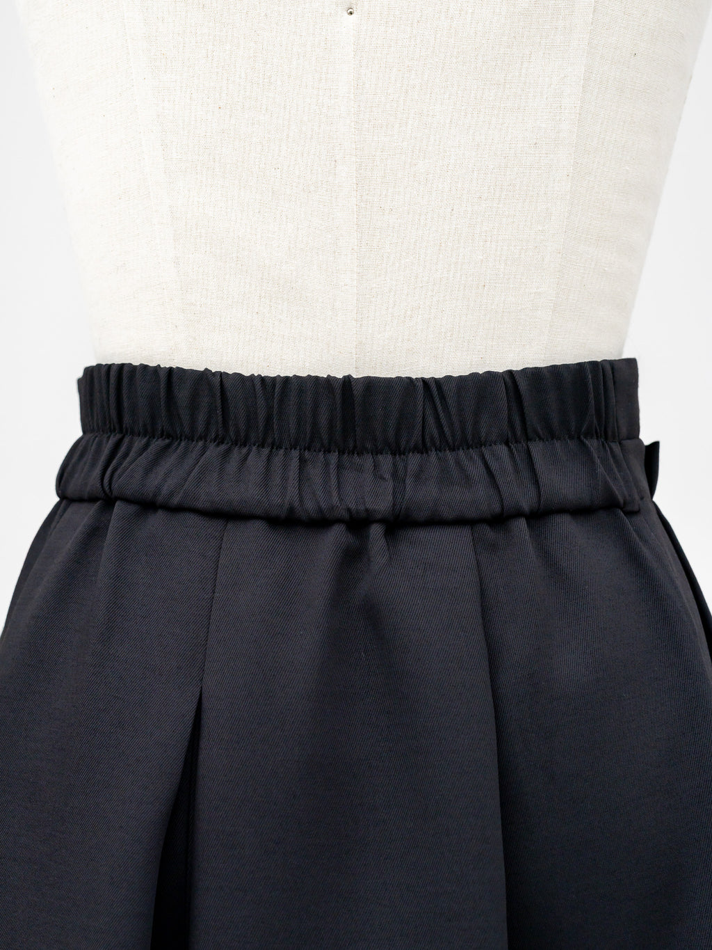 【PRE ORDER】EASY DRAPE SKIRT/Black