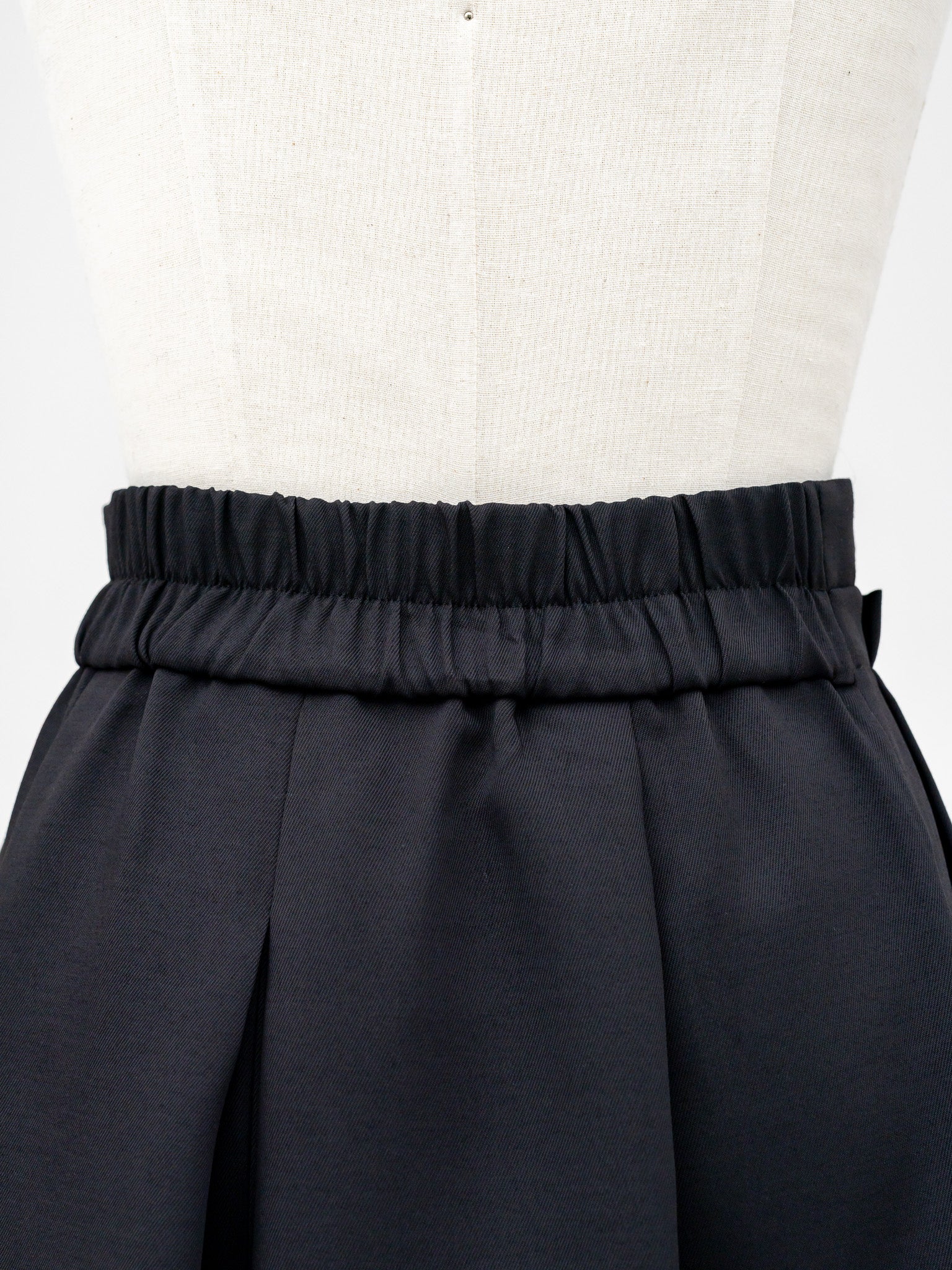 【PRE ORDER】EASY DRAPE SKIRT/Black