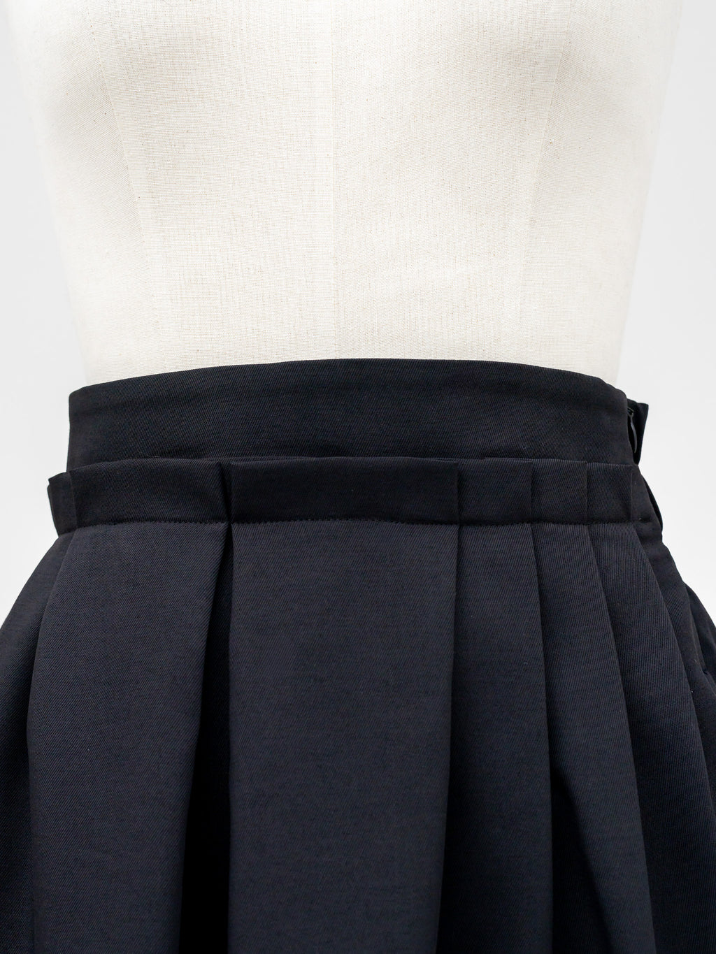 【PRE ORDER】EASY DRAPE SKIRT/Black