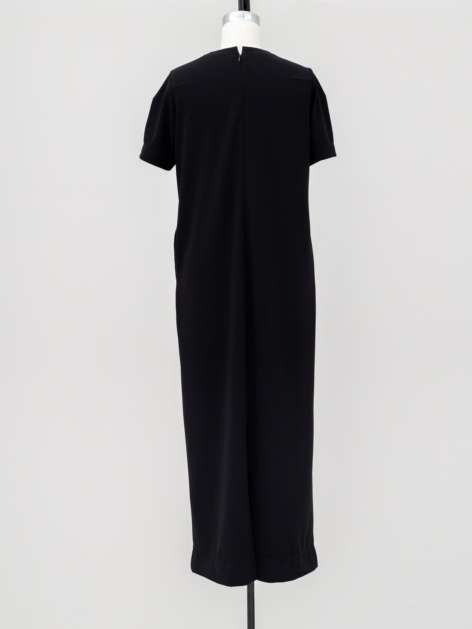 SILKY TECH DRESS/Black – FREY.online