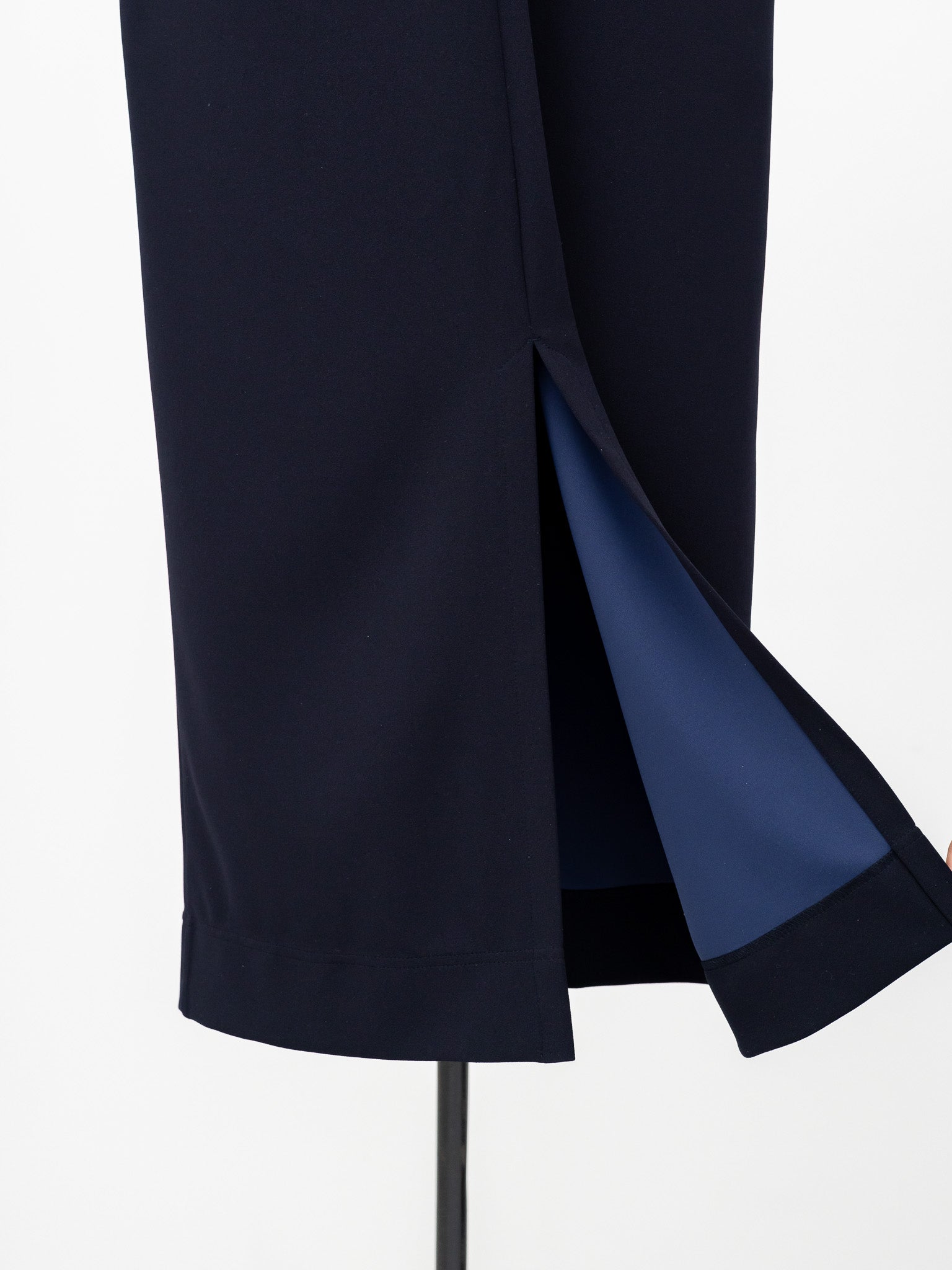 【PRE ORDER】SILKY TECH DRESS/Navy
