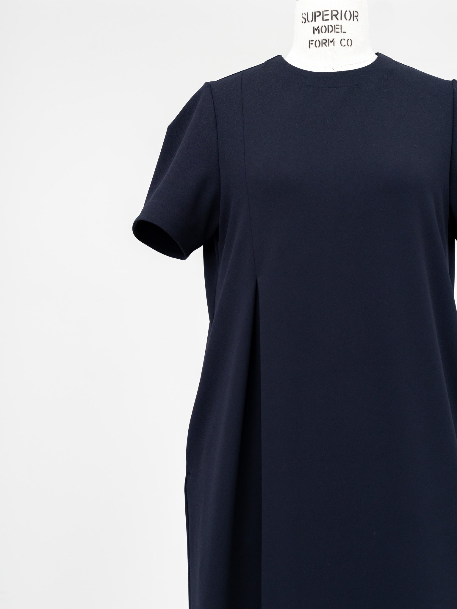 【PRE ORDER】SILKY TECH DRESS/Navy