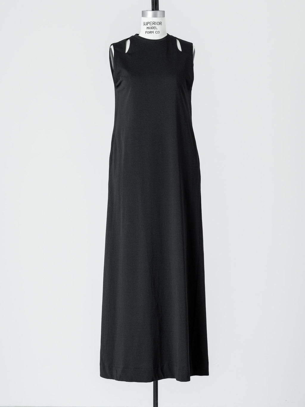 CUT OUT DRESS / black