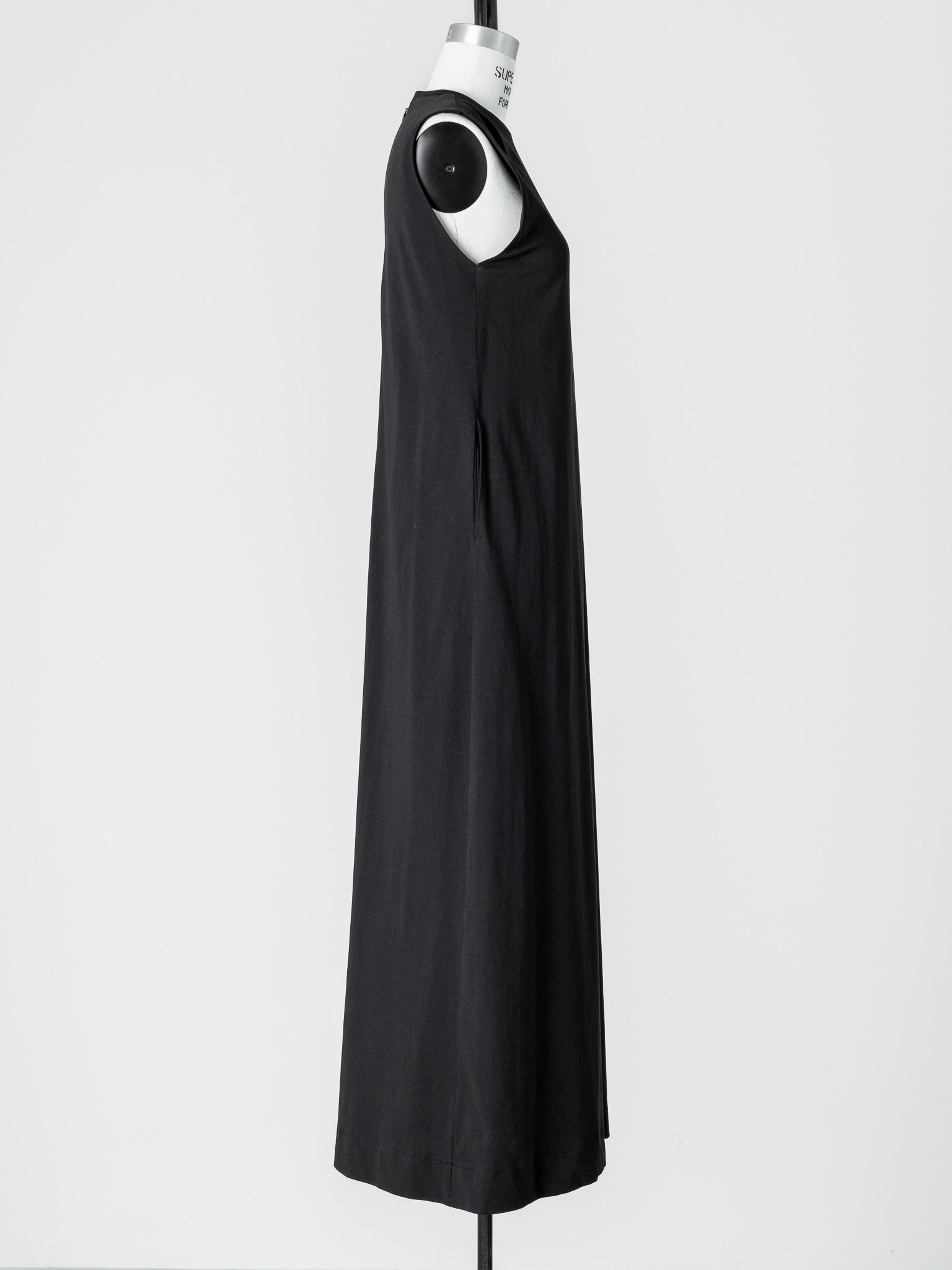 【PRE ORDER】CUT OUT DRESS / black
