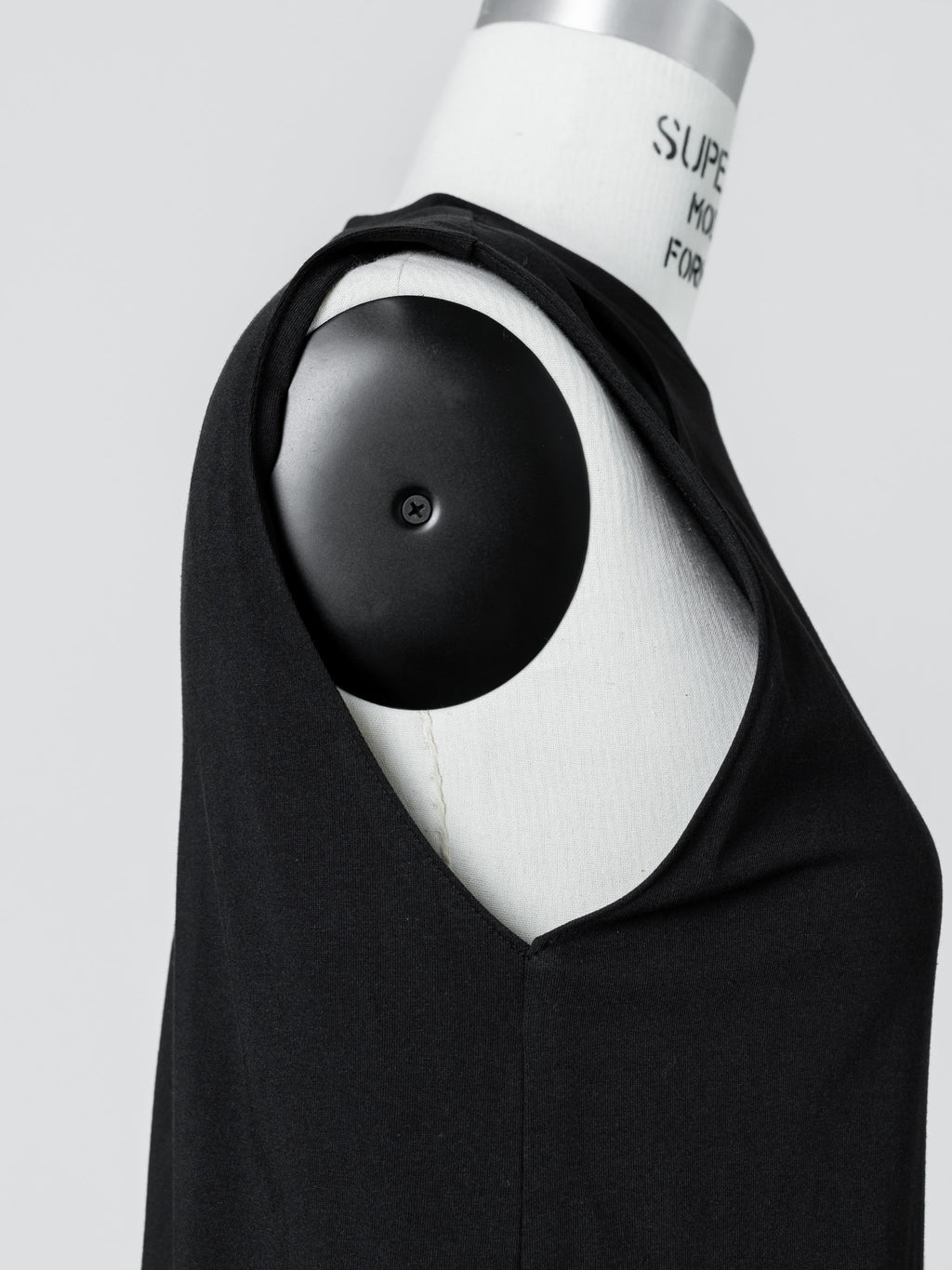 CUT OUT DRESS / black