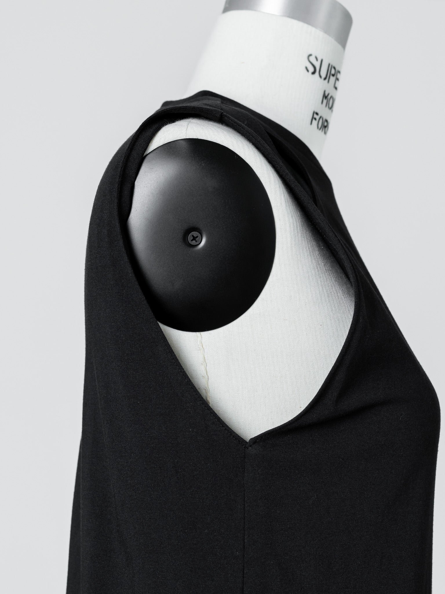 【PRE ORDER】CUT OUT DRESS / black