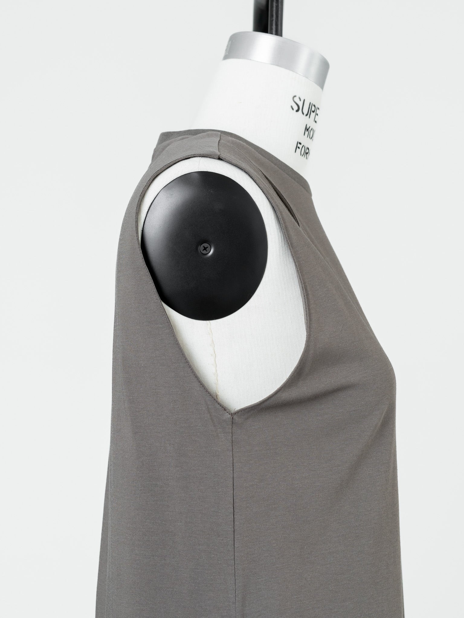 【PRE ORDER】CUT OUT DRESS / mocha greige