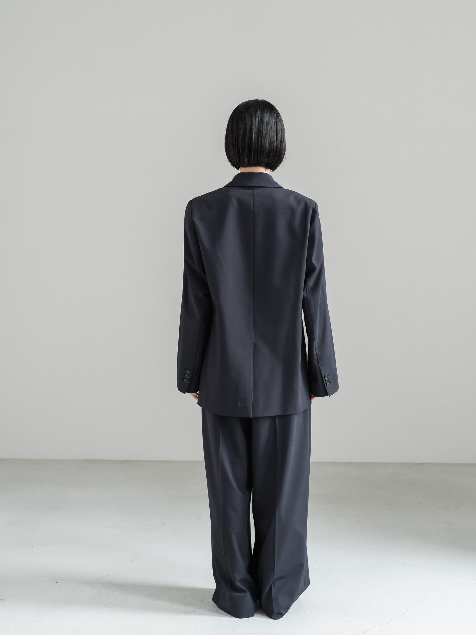 【PRE ORDER】OUTLINE JACKET - NAVY