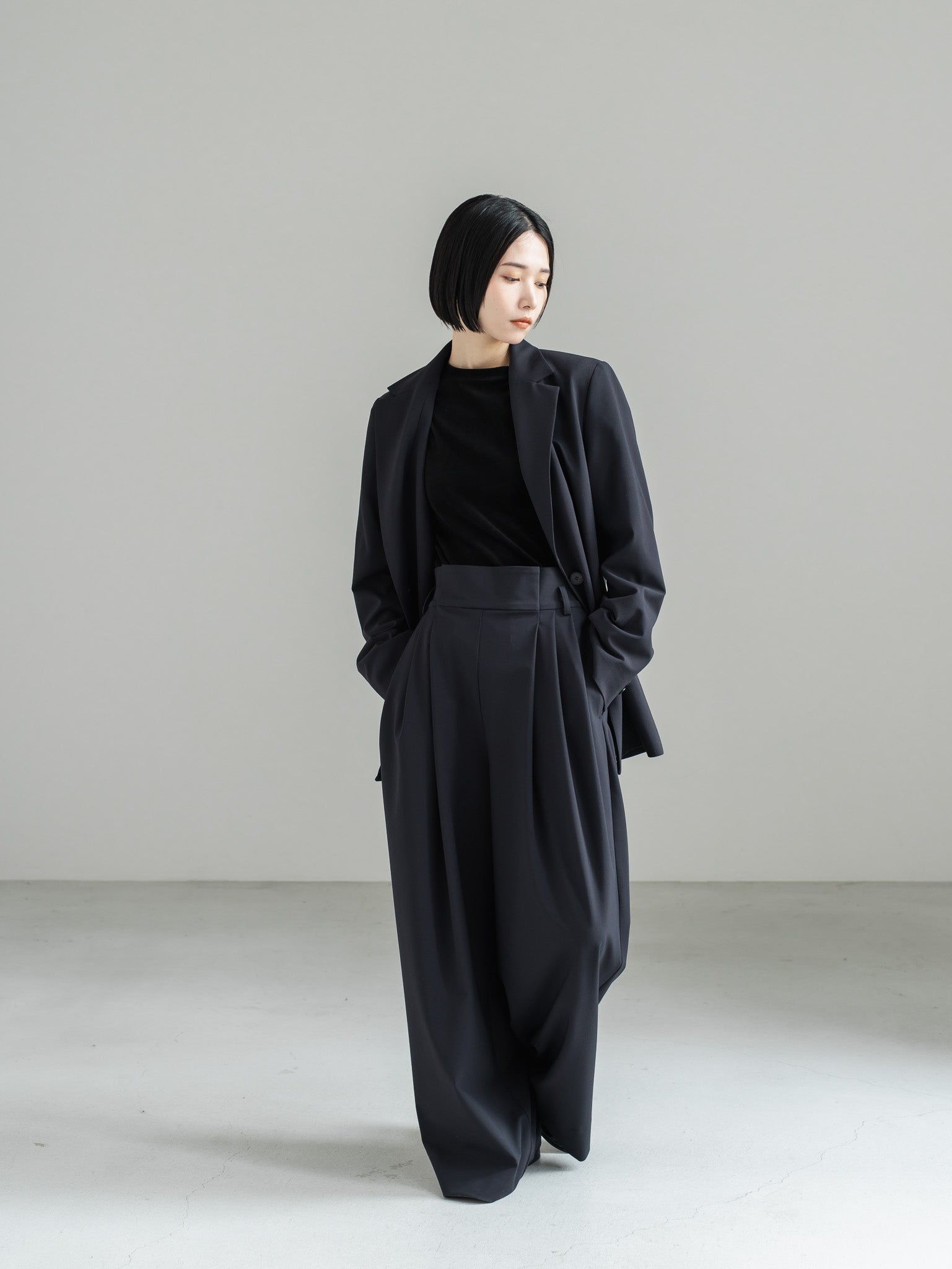 【PRE ORDER】FOLD HIGH PANTS - NAVY