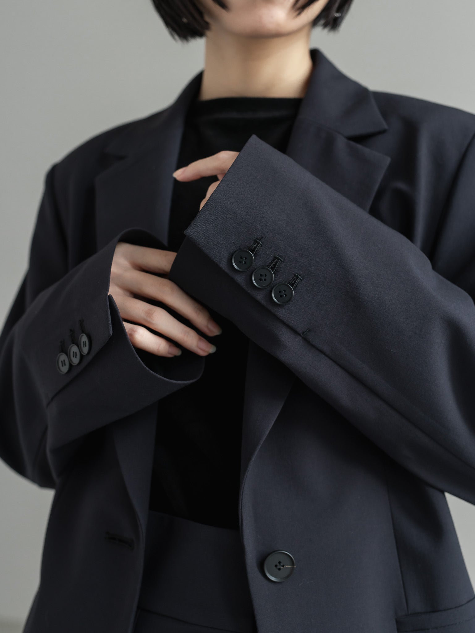 【PRE ORDER】OUTLINE JACKET - NAVY