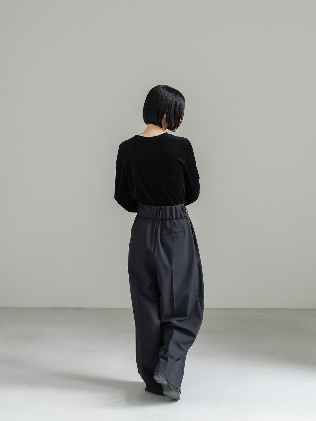 【PRE ORDER】FOLD HIGH PANTS - NAVY