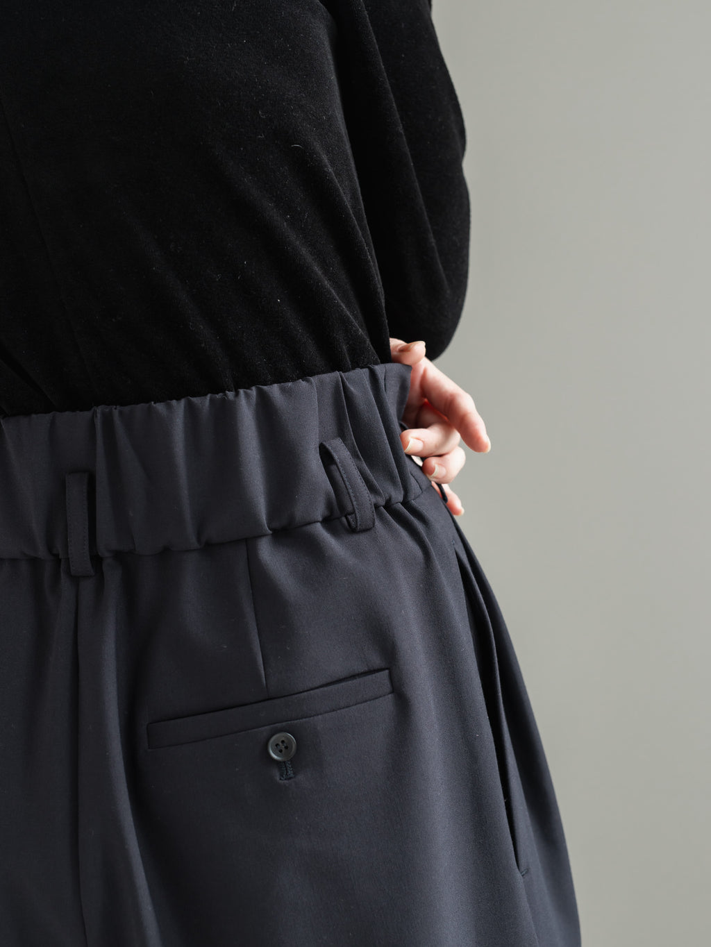 【PRE ORDER】FOLD HIGH PANTS - NAVY