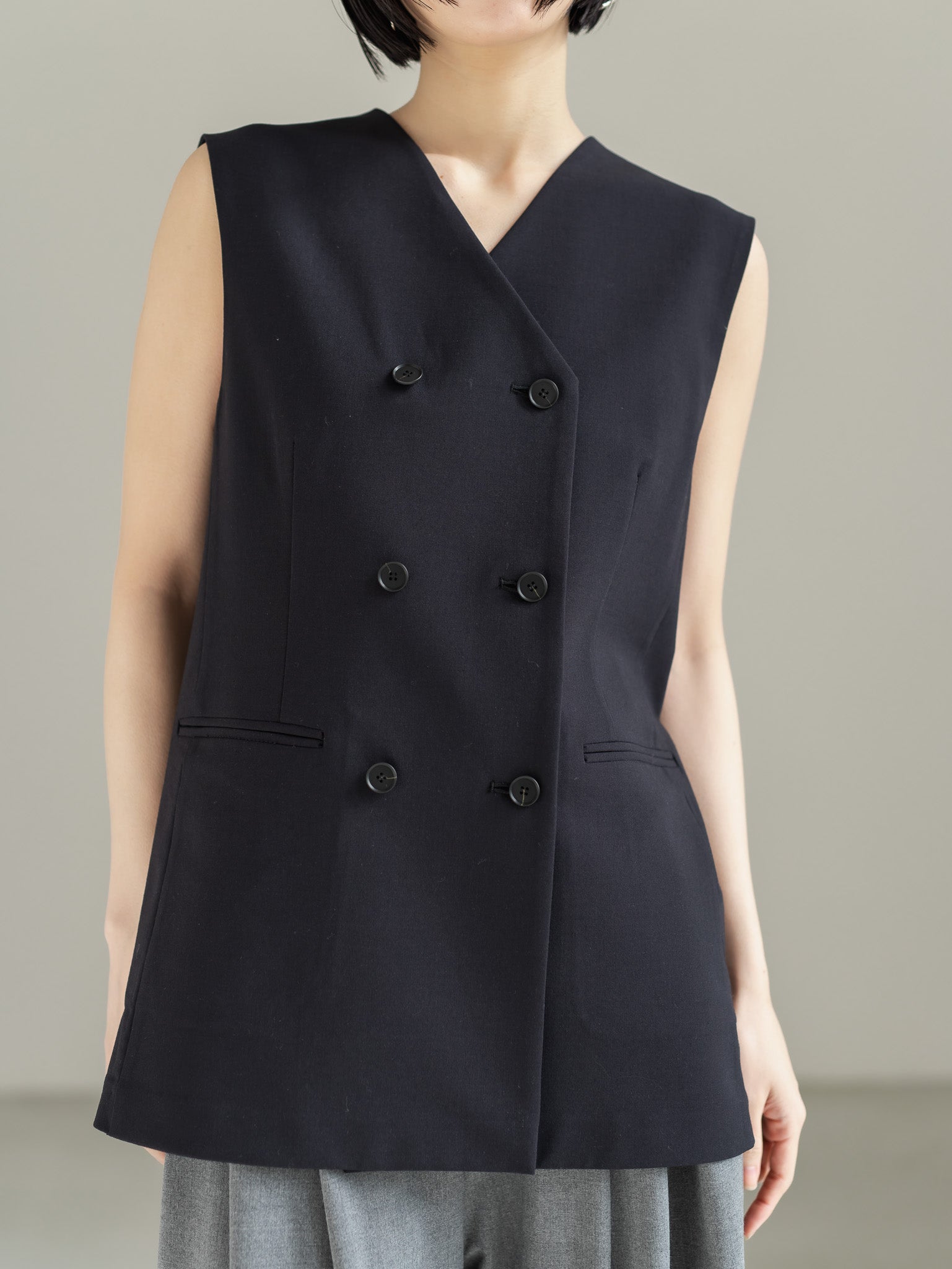 【PRE ORDER】CURVE VEST - NAVY