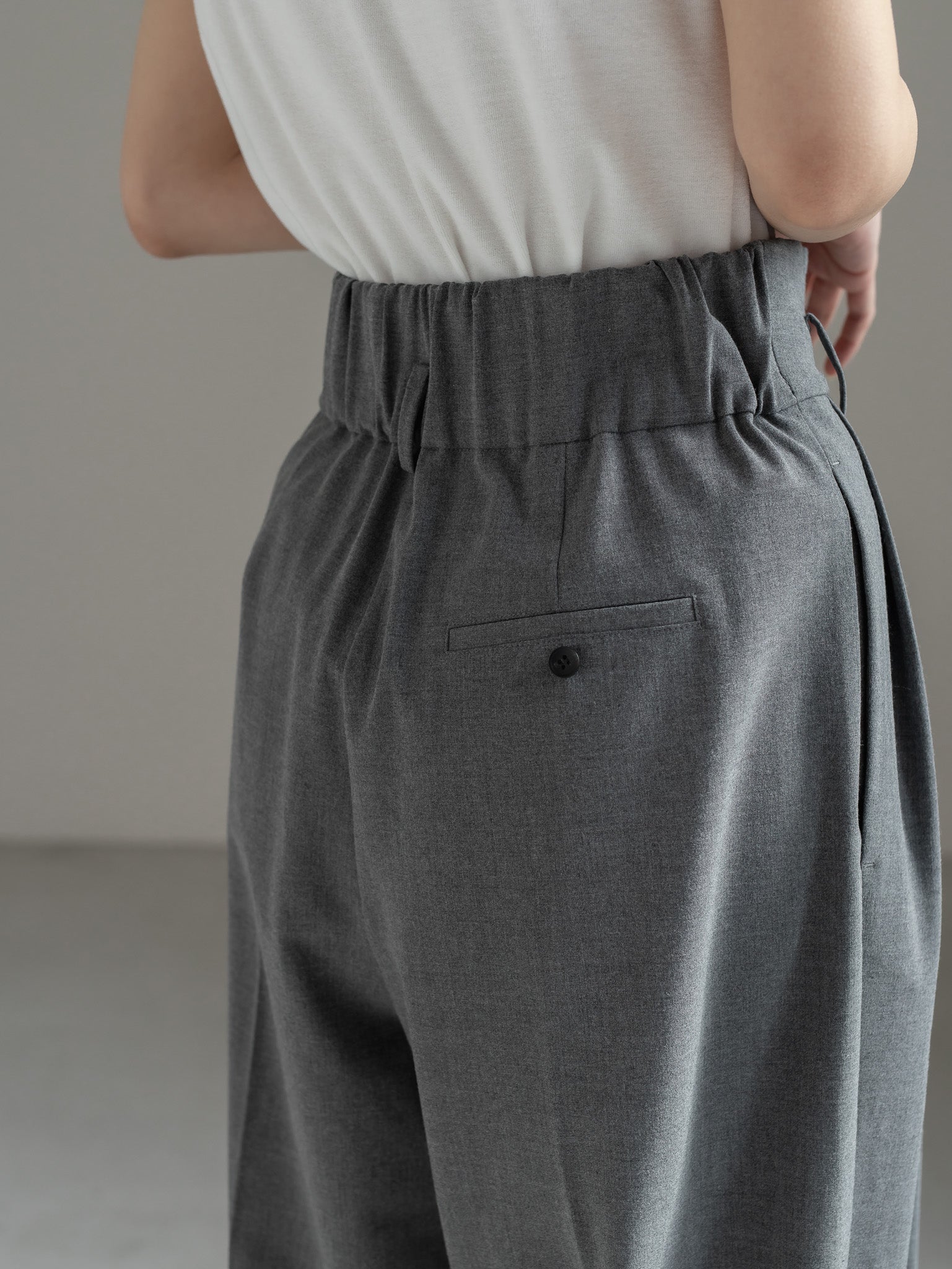 【PRE ORDER】FOLD HIGH PANTS - GRAY