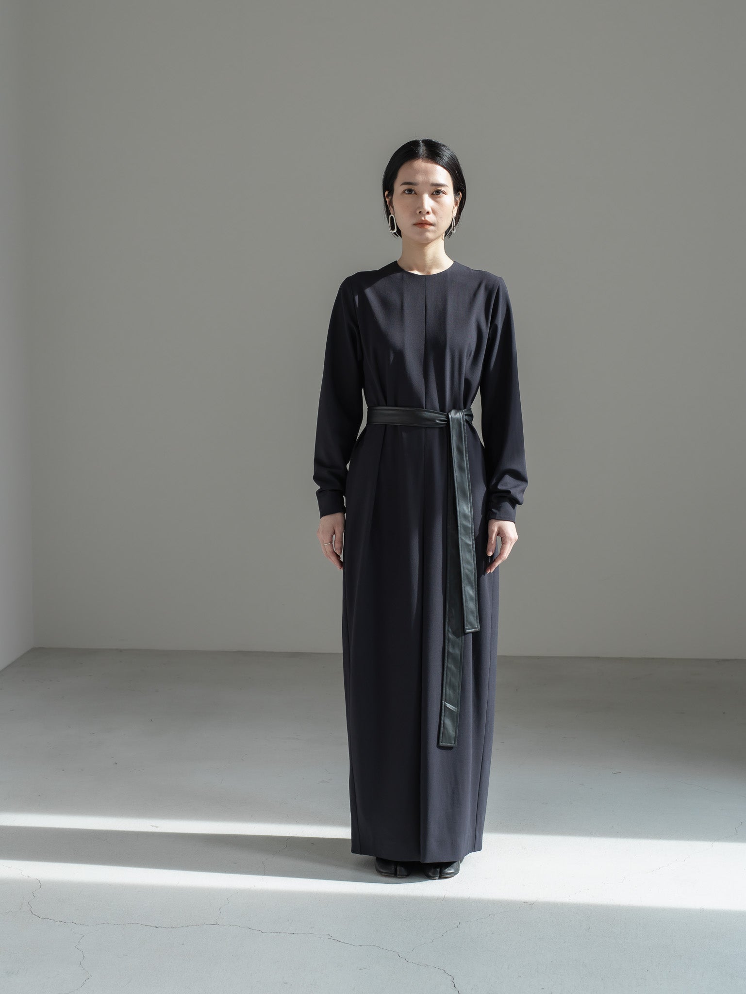 【PRE ORDER】TONE DRESS - NAVY