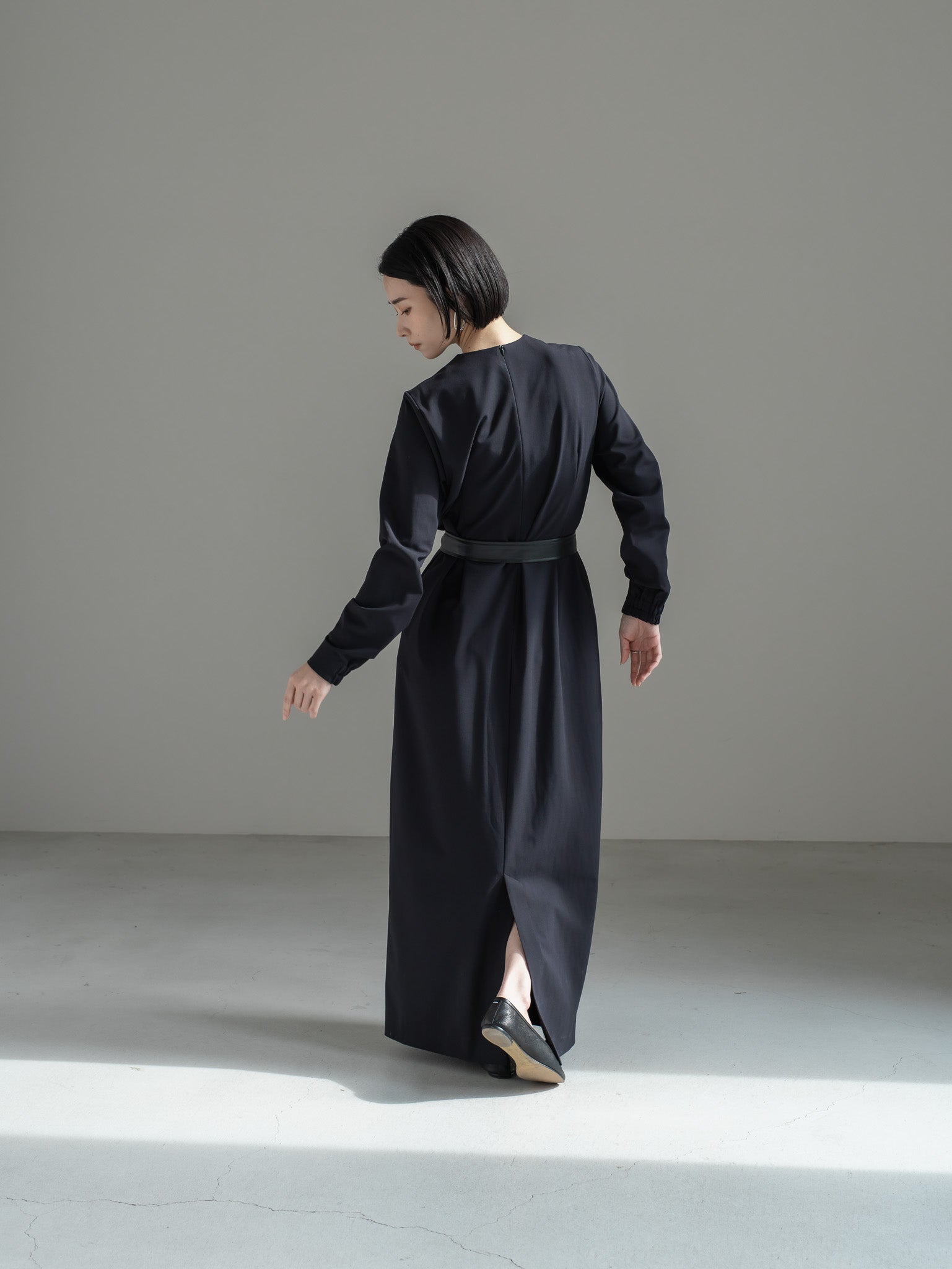 【PRE ORDER】TONE DRESS - NAVY