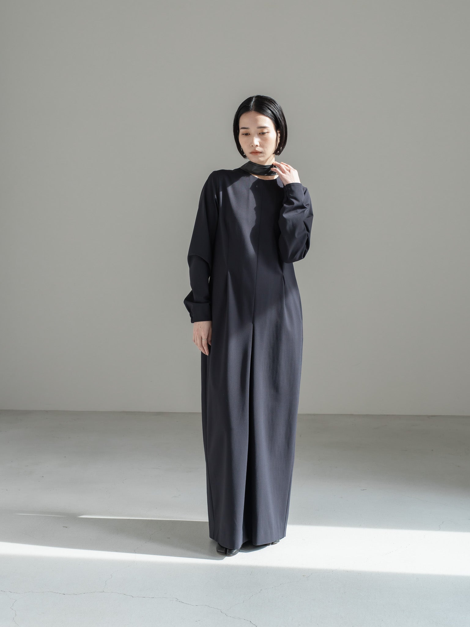 【PRE ORDER】TONE DRESS - NAVY