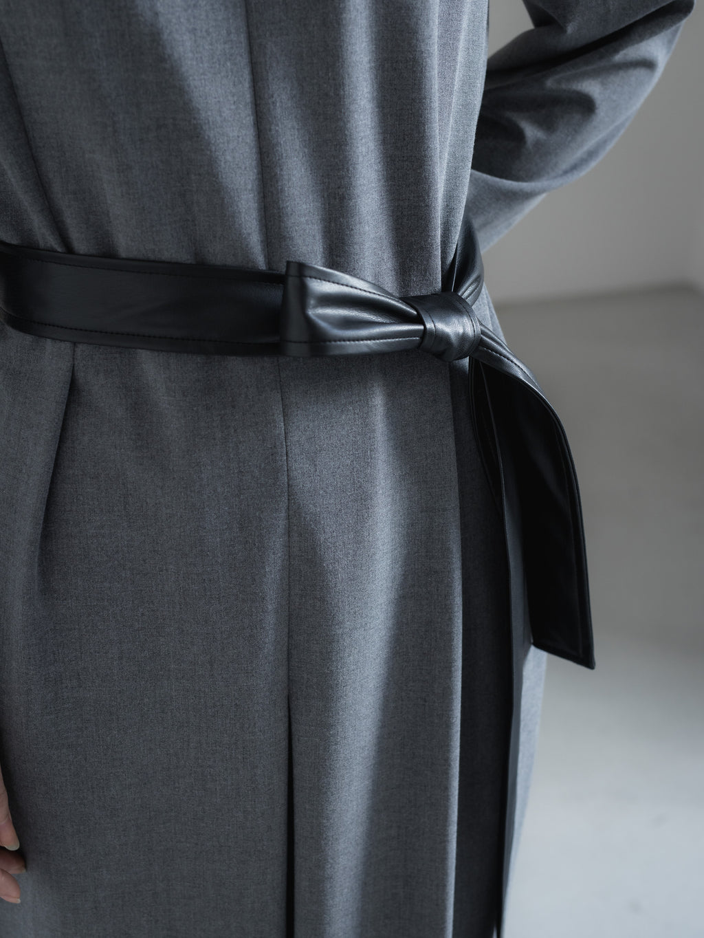 【PRE ORDER】TONE DRESS - GRAY