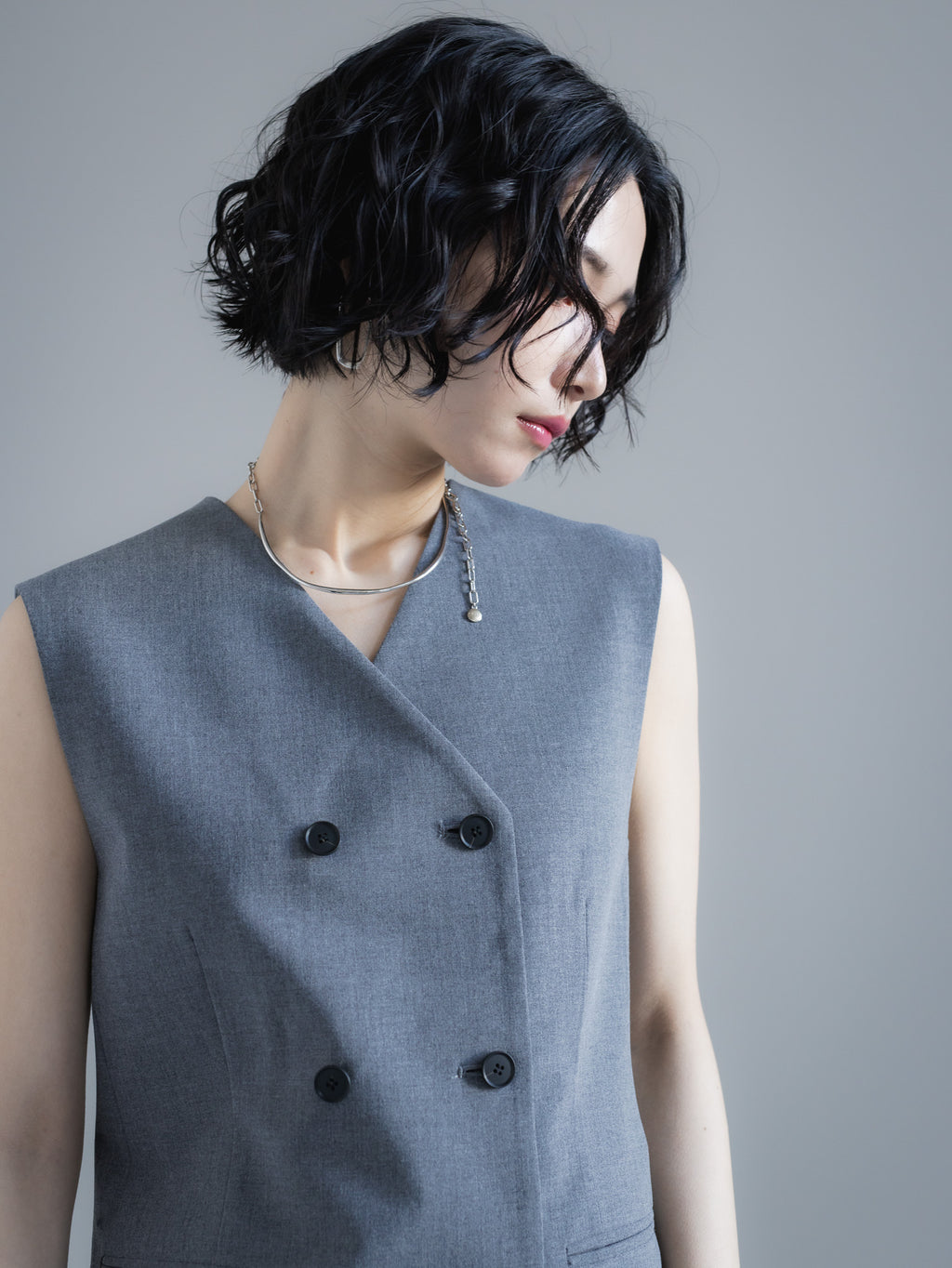 【PRE ORDER】CURVE VEST - GRAY