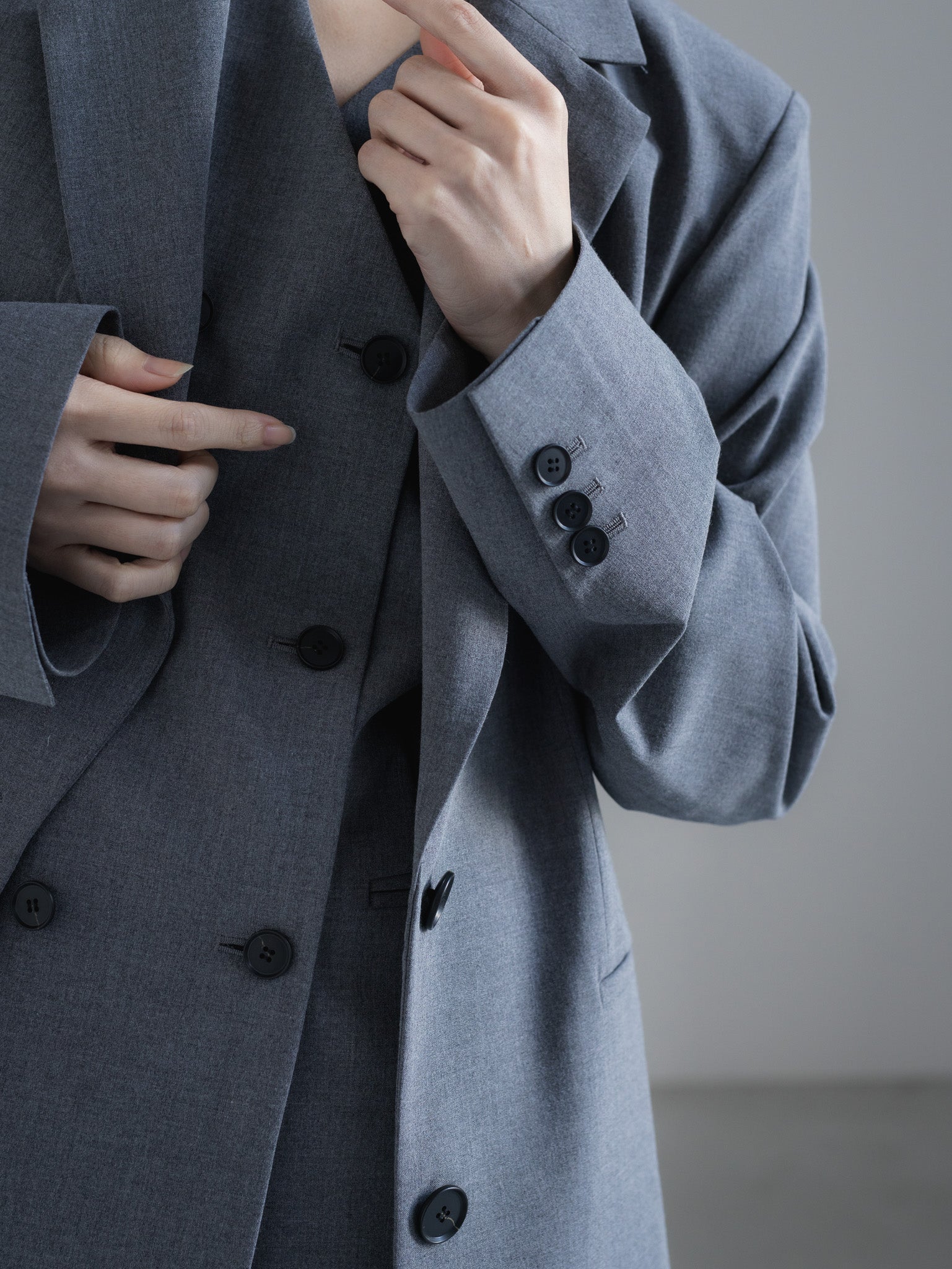 【PRE ORDER】OUTLINE JACKET - GRAY