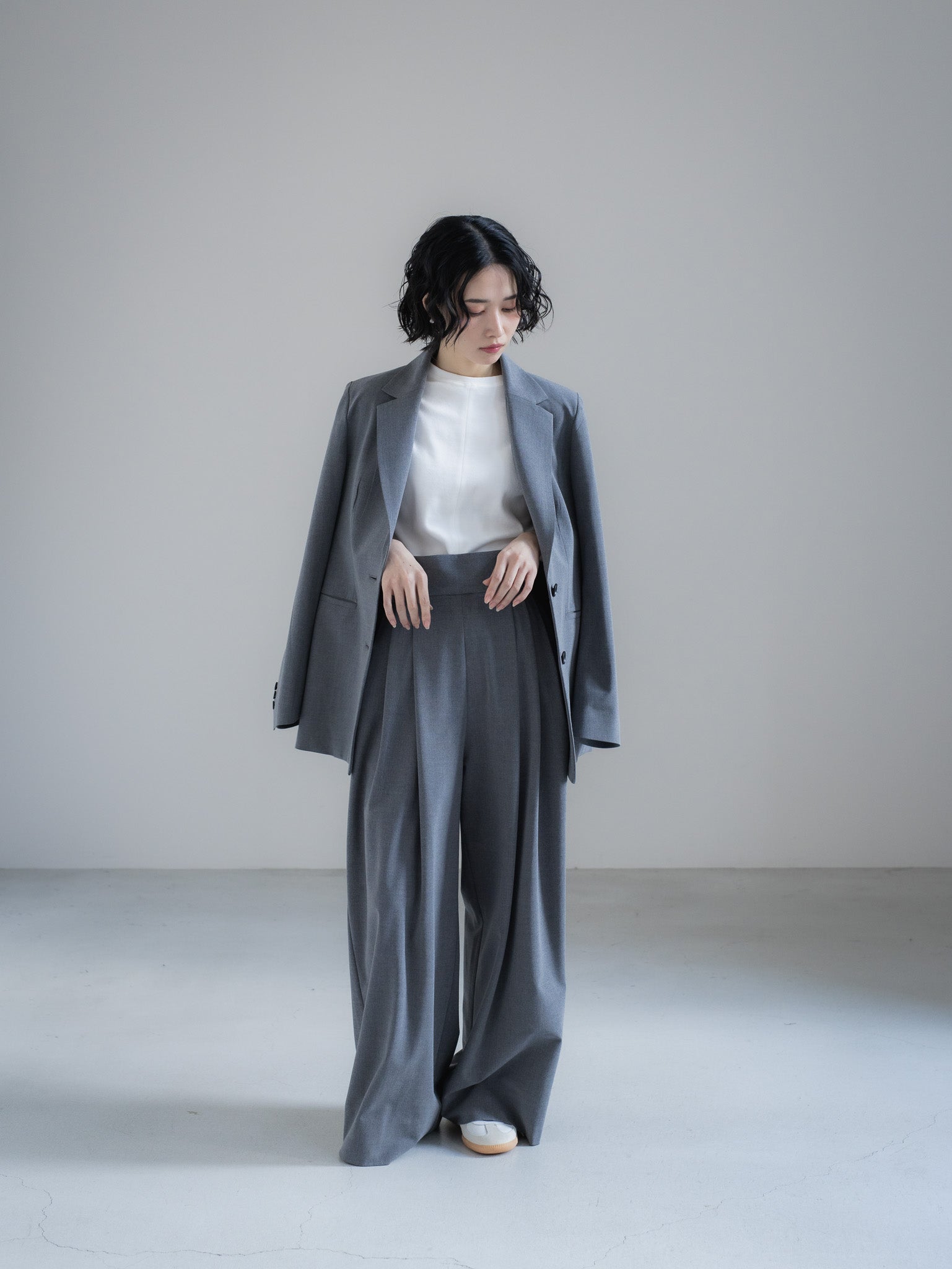 【PRE ORDER】OUTLINE JACKET - GRAY