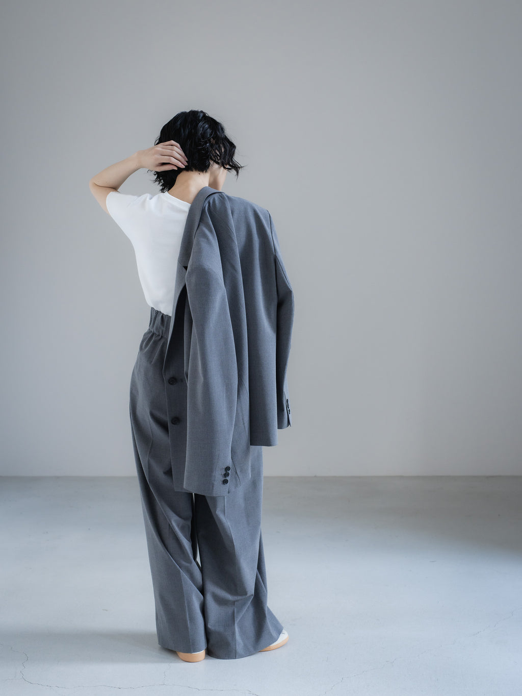 【PRE ORDER】OUTLINE JACKET - GRAY