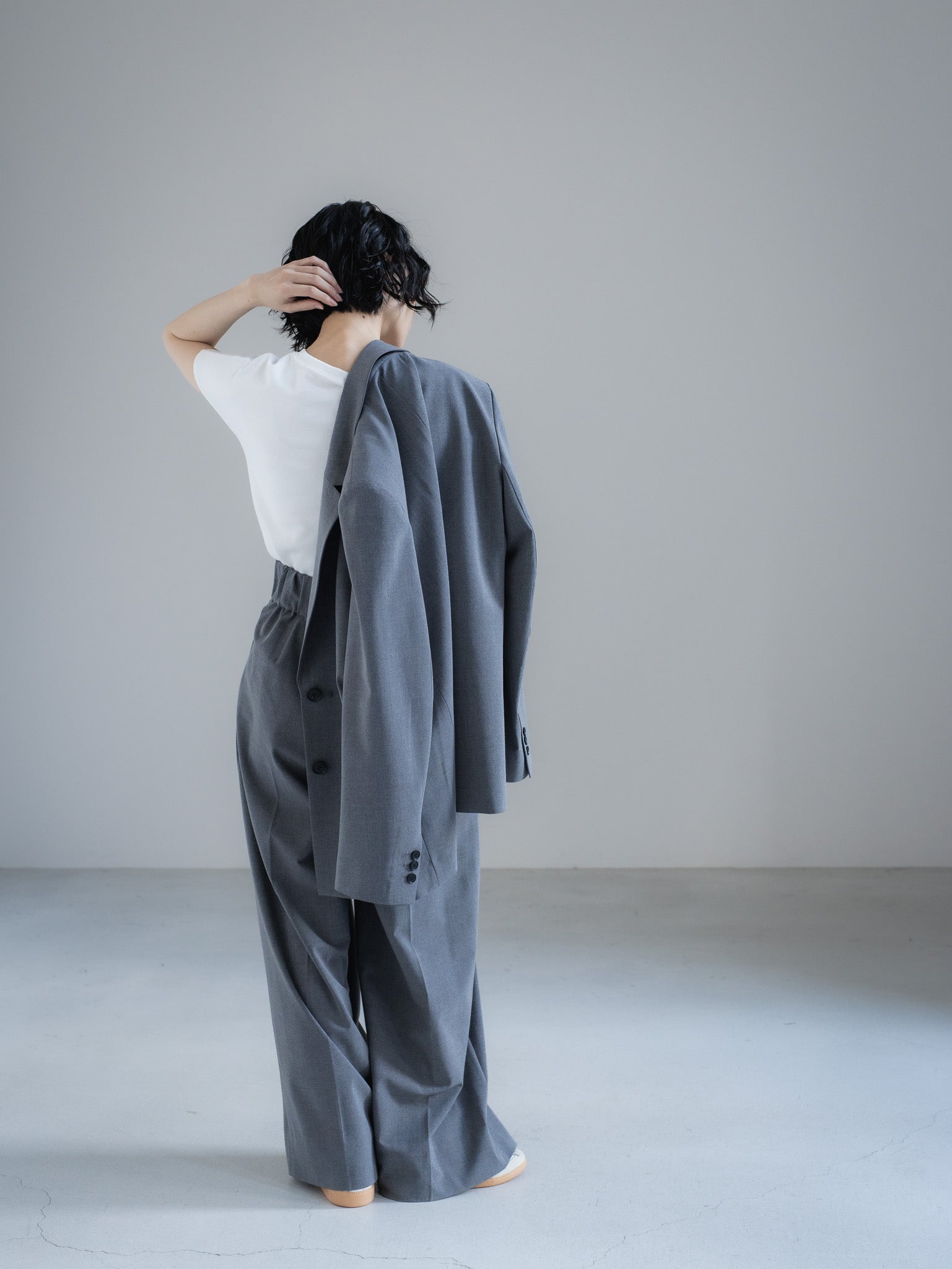 【PRE ORDER】OUTLINE JACKET - GRAY