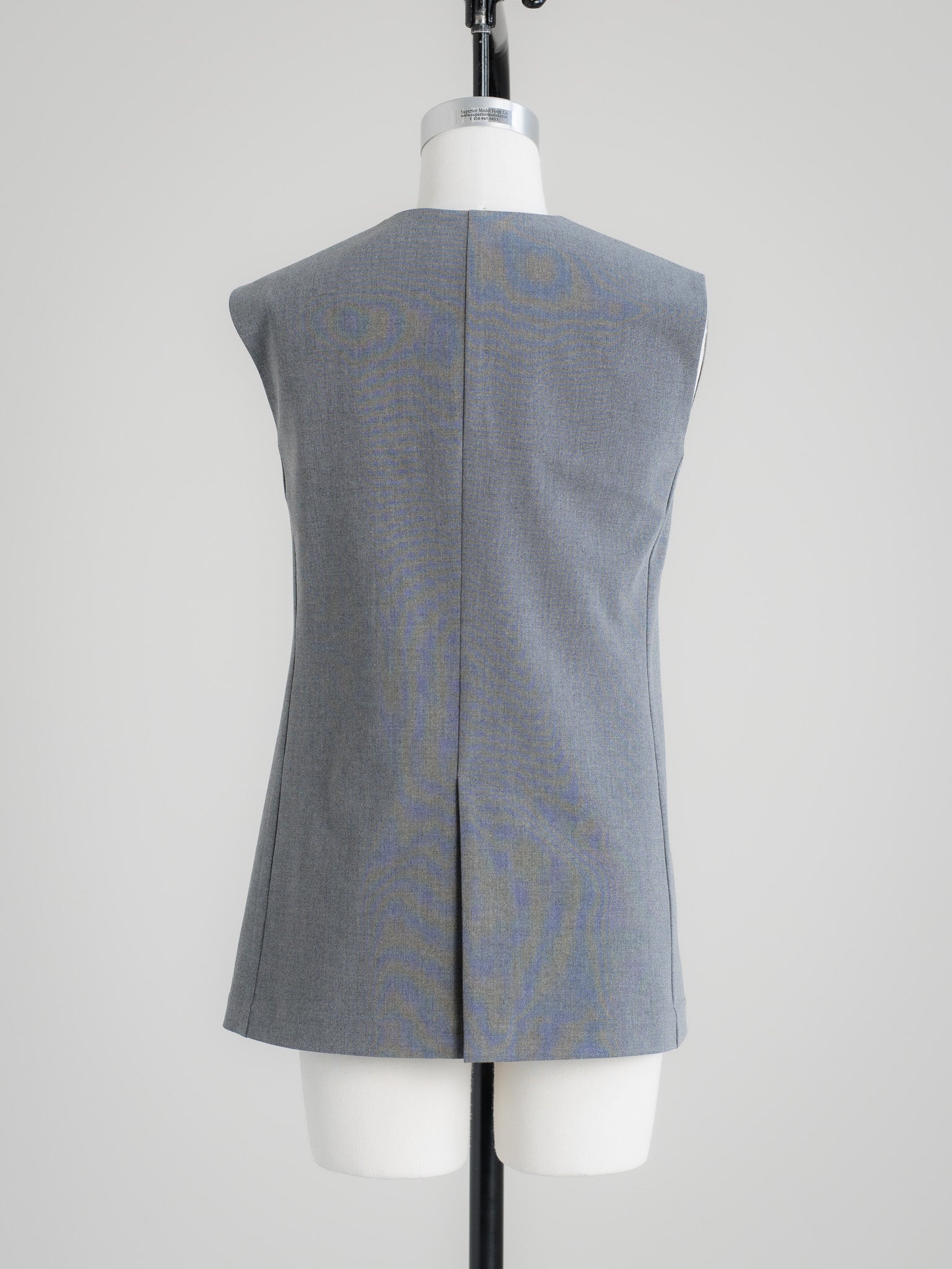 【PRE ORDER】CURVE VEST - GRAY