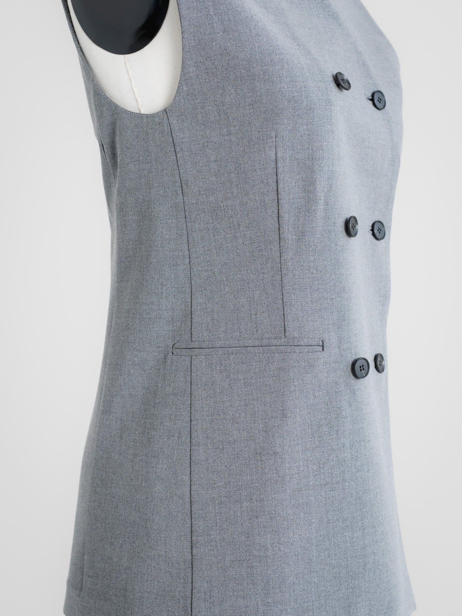 【PRE ORDER】CURVE VEST - GRAY