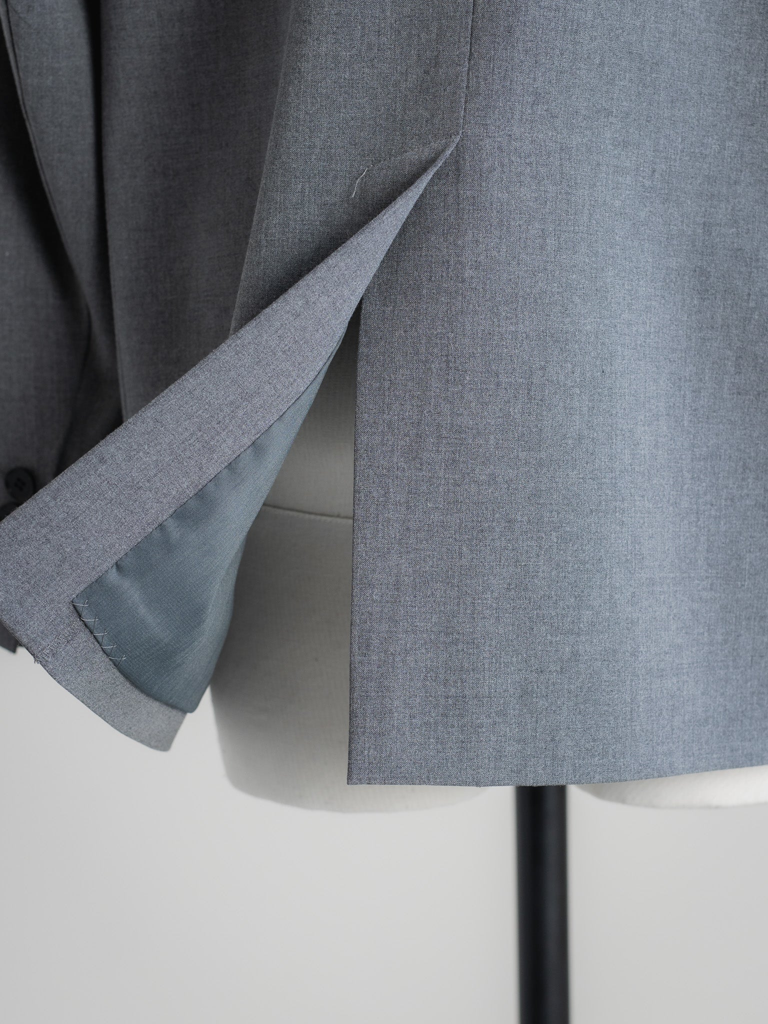 【PRE ORDER】OUTLINE JACKET - GRAY