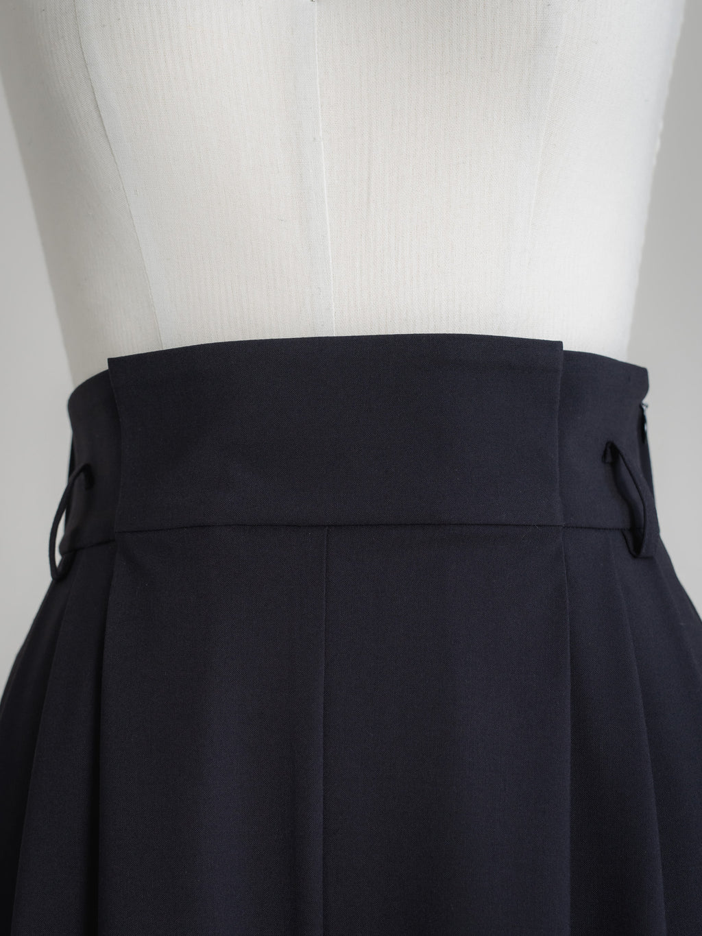 【PRE ORDER】FOLD HIGH PANTS - NAVY