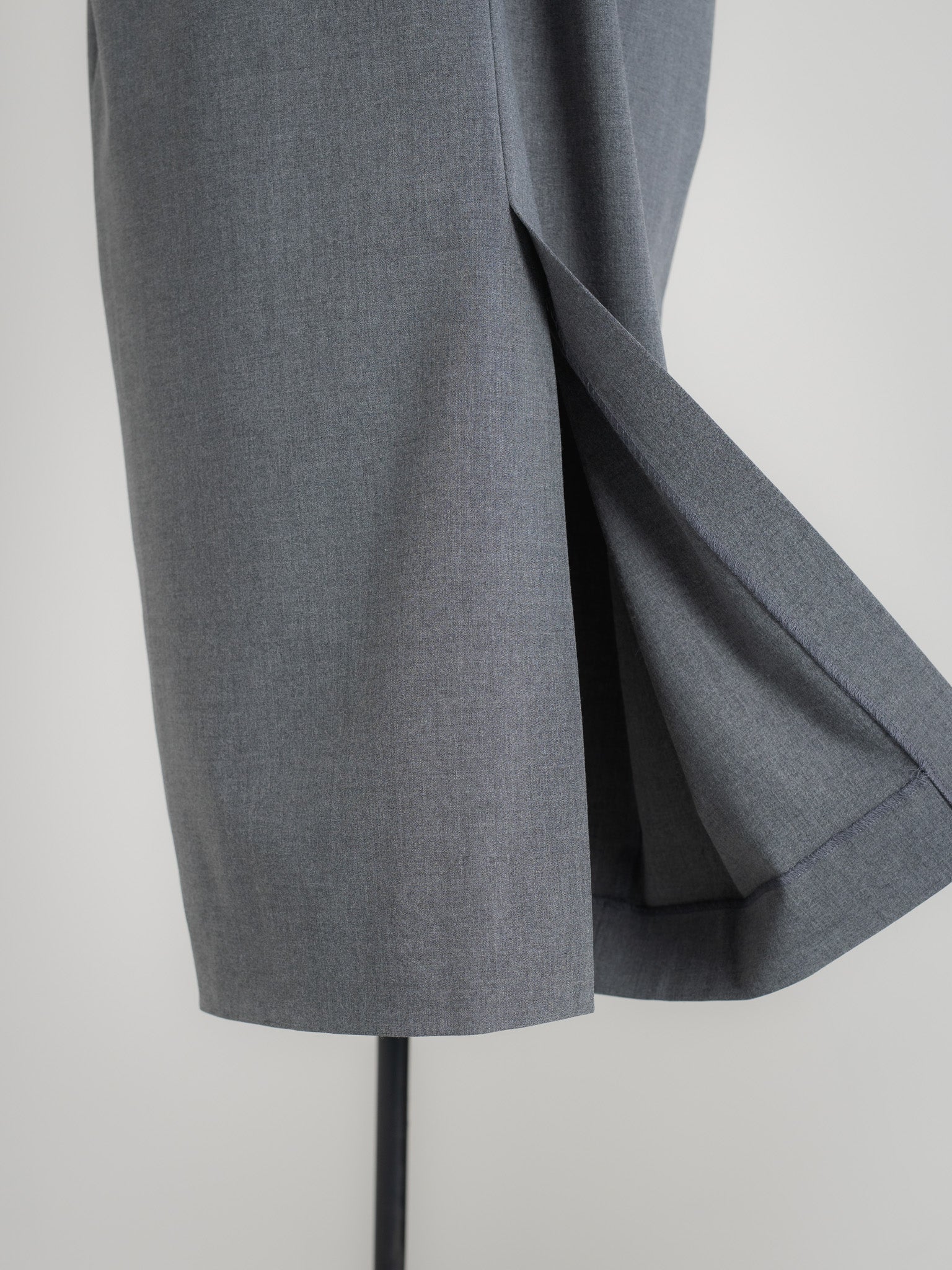 【PRE ORDER】TONE DRESS - GRAY