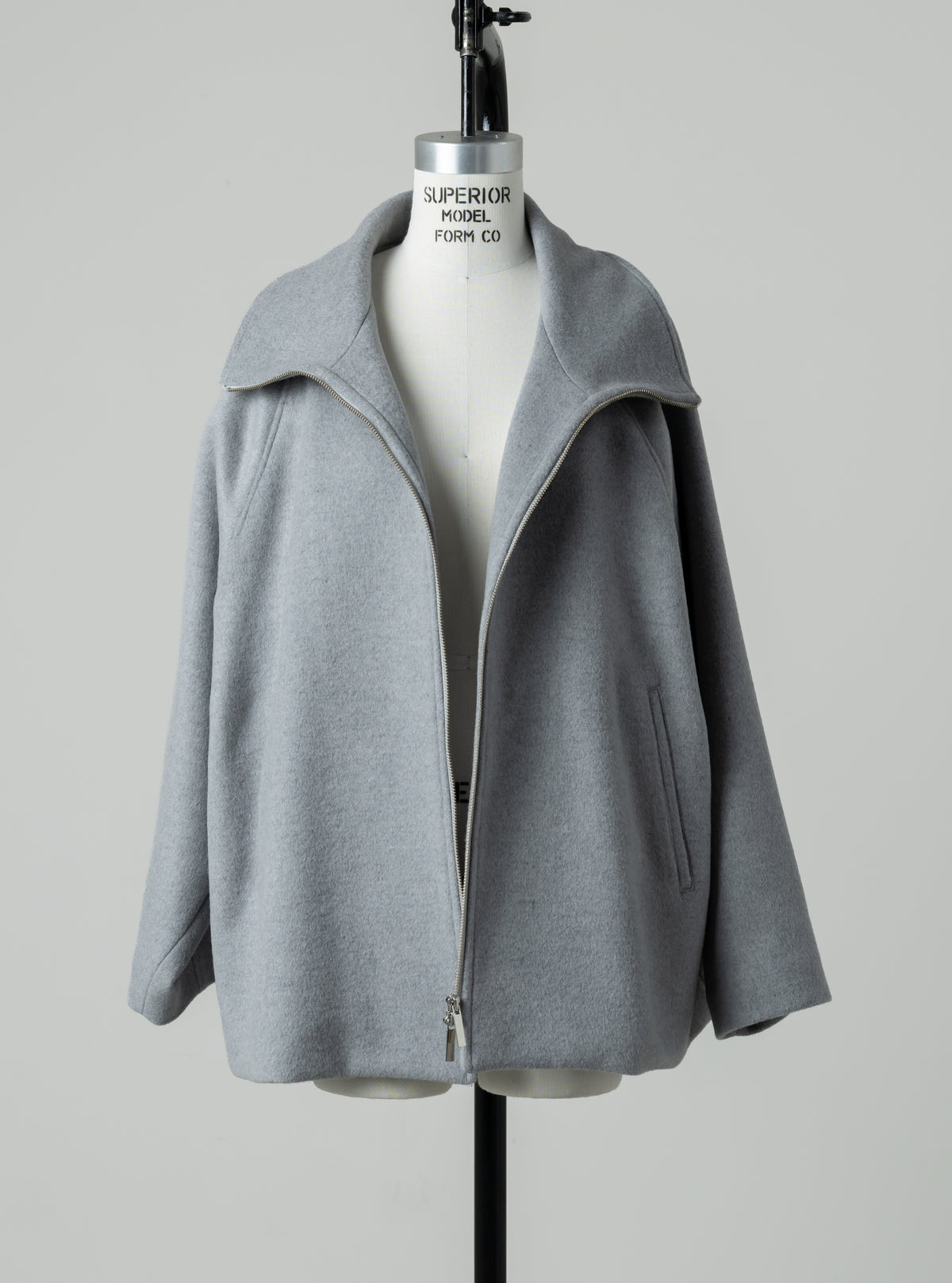 【PRE ORDER】STAND ZIP BLOUSON