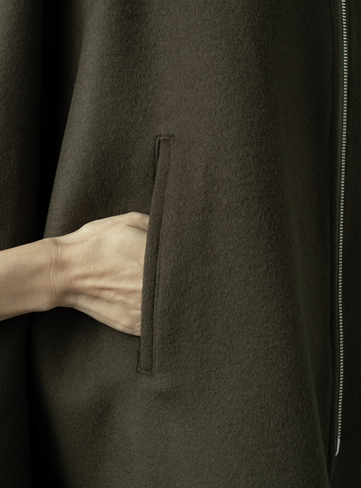 【PRE ORDER】STAND ZIP BLOUSON