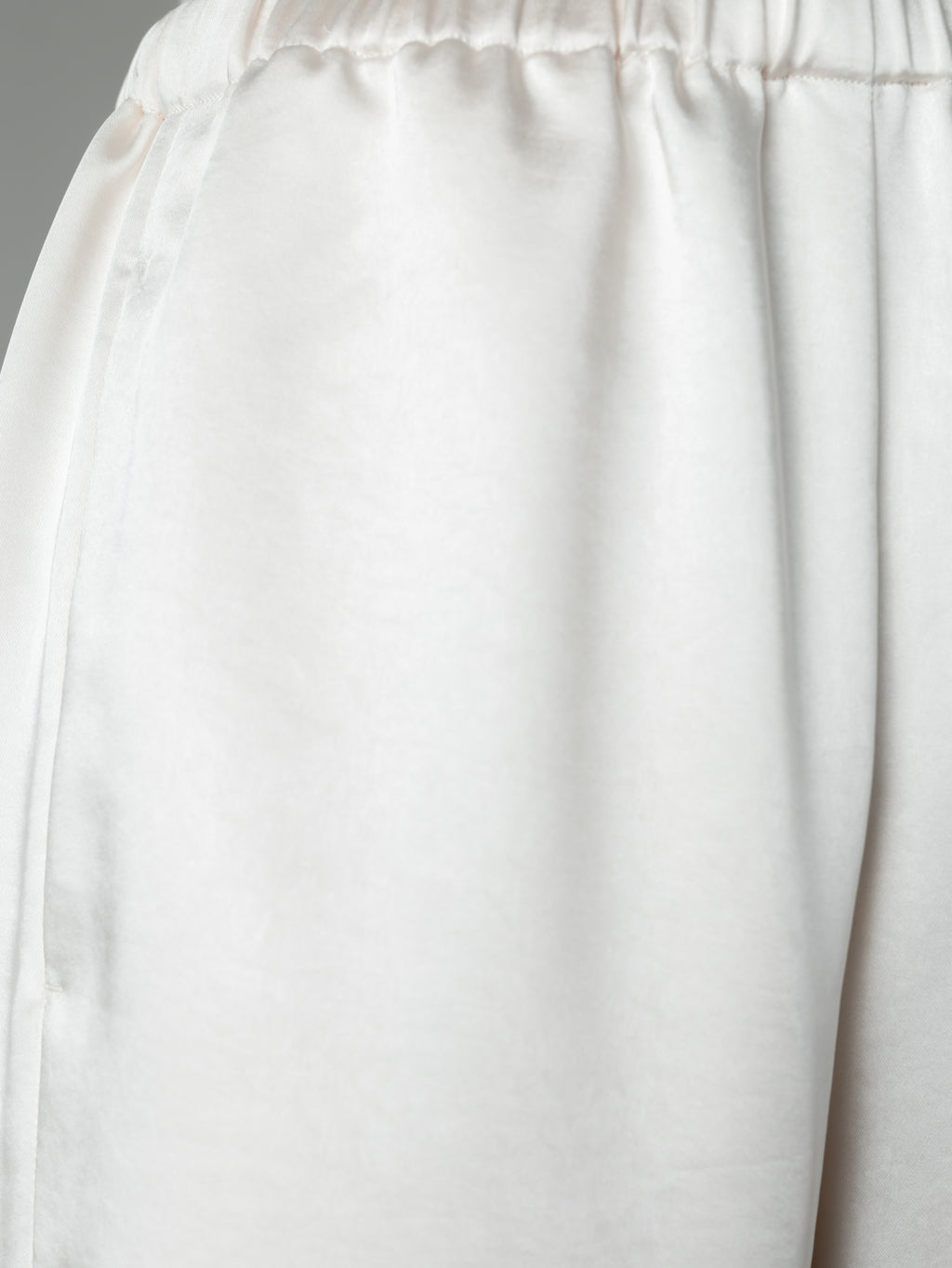 【PRE ORDER】EASY SATIN PANTS