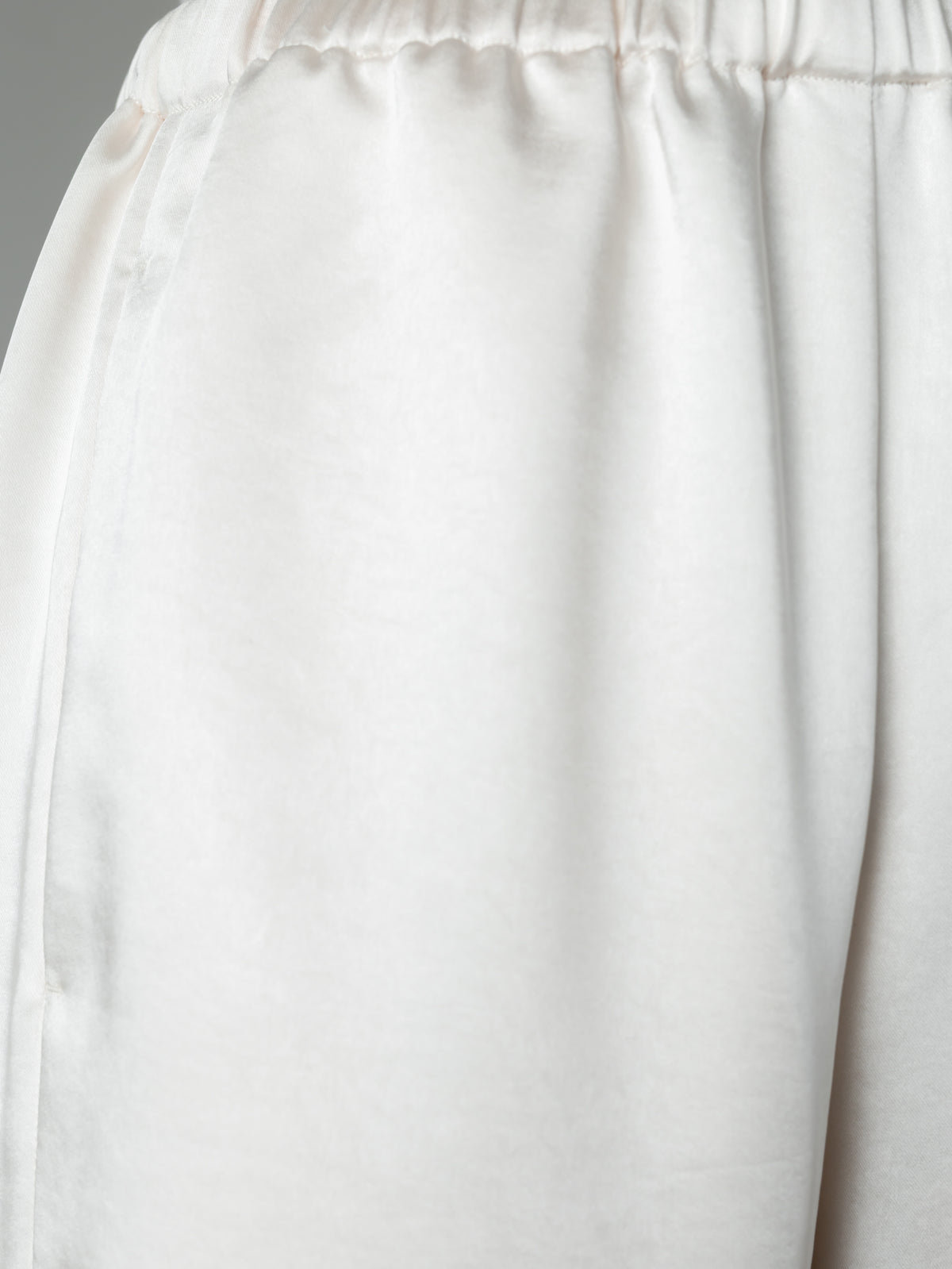 【PRE ORDER】EASY SATIN PANTS